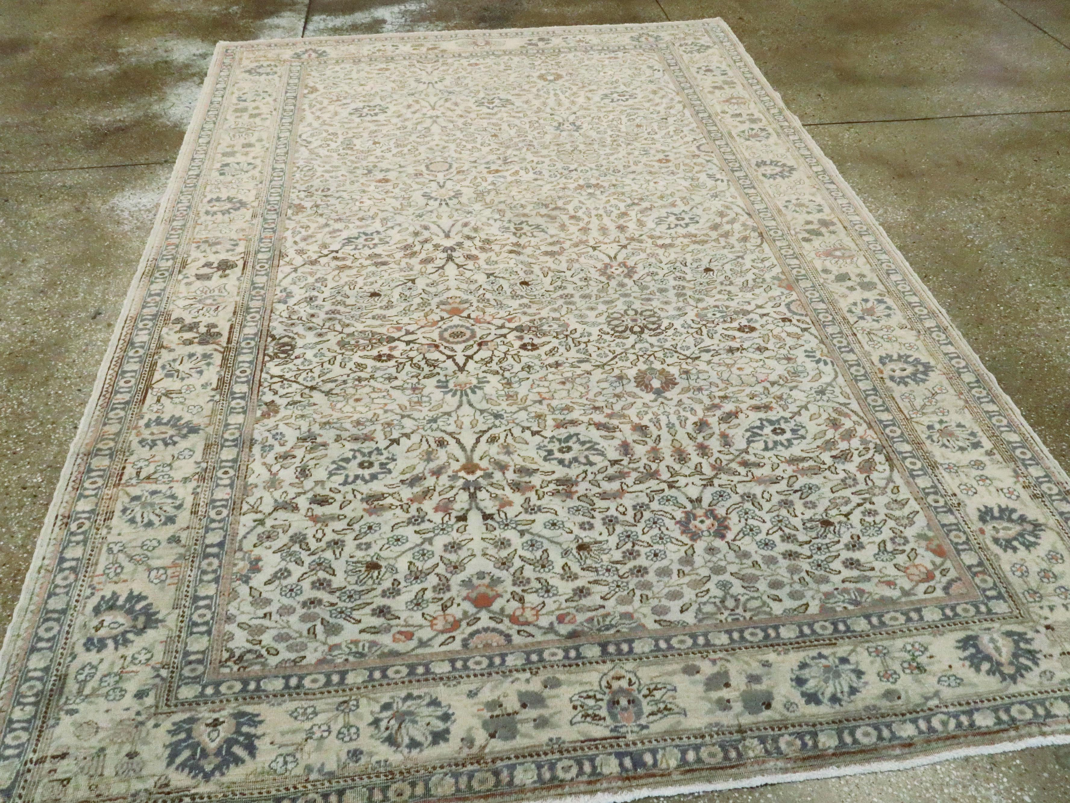 Türkischer Sivas-Teppich im Vintage-Stil im Zustand „Gut“ im Angebot in New York, NY