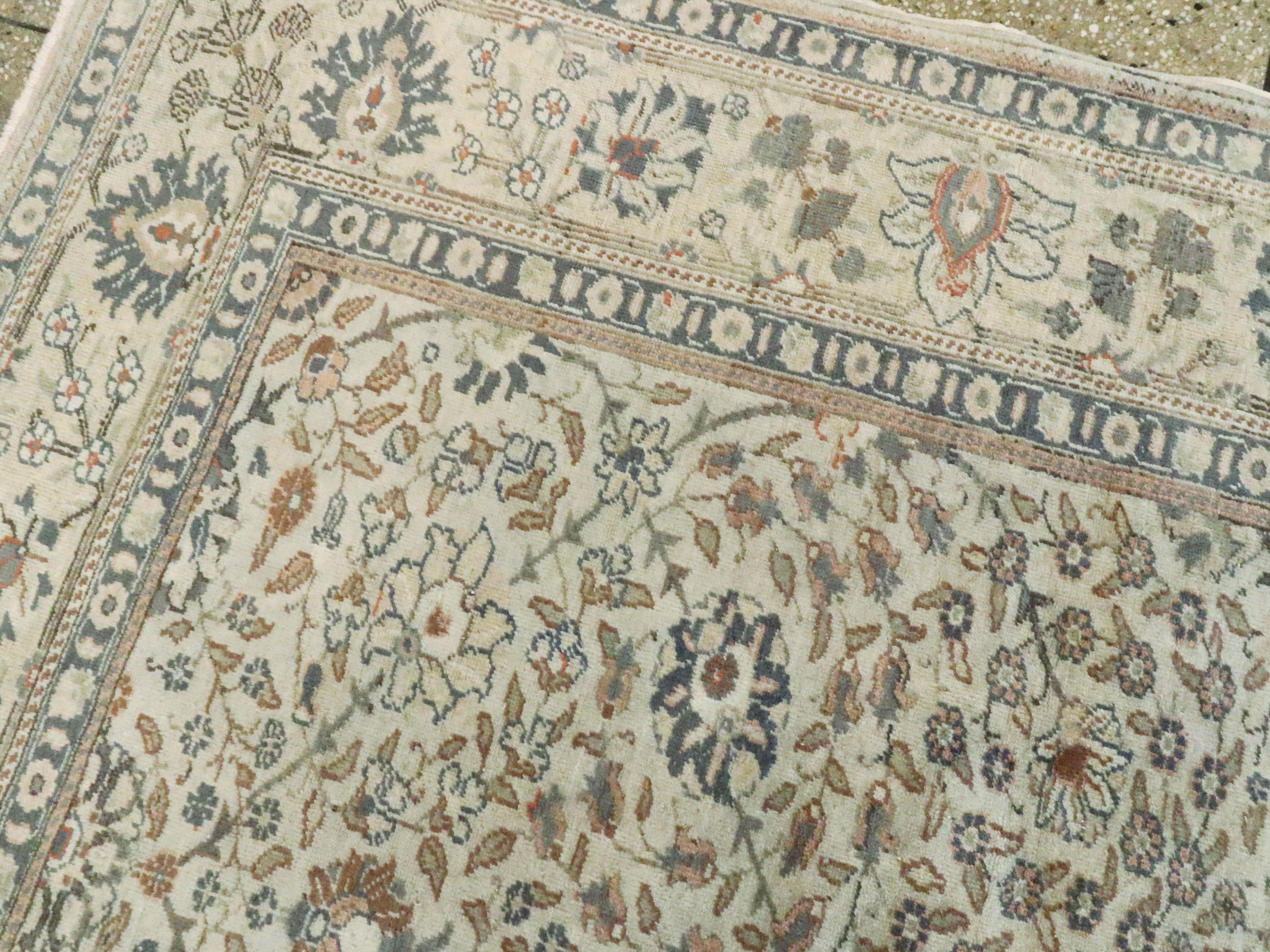 Türkischer Sivas-Teppich im Vintage-Stil (Wolle) im Angebot