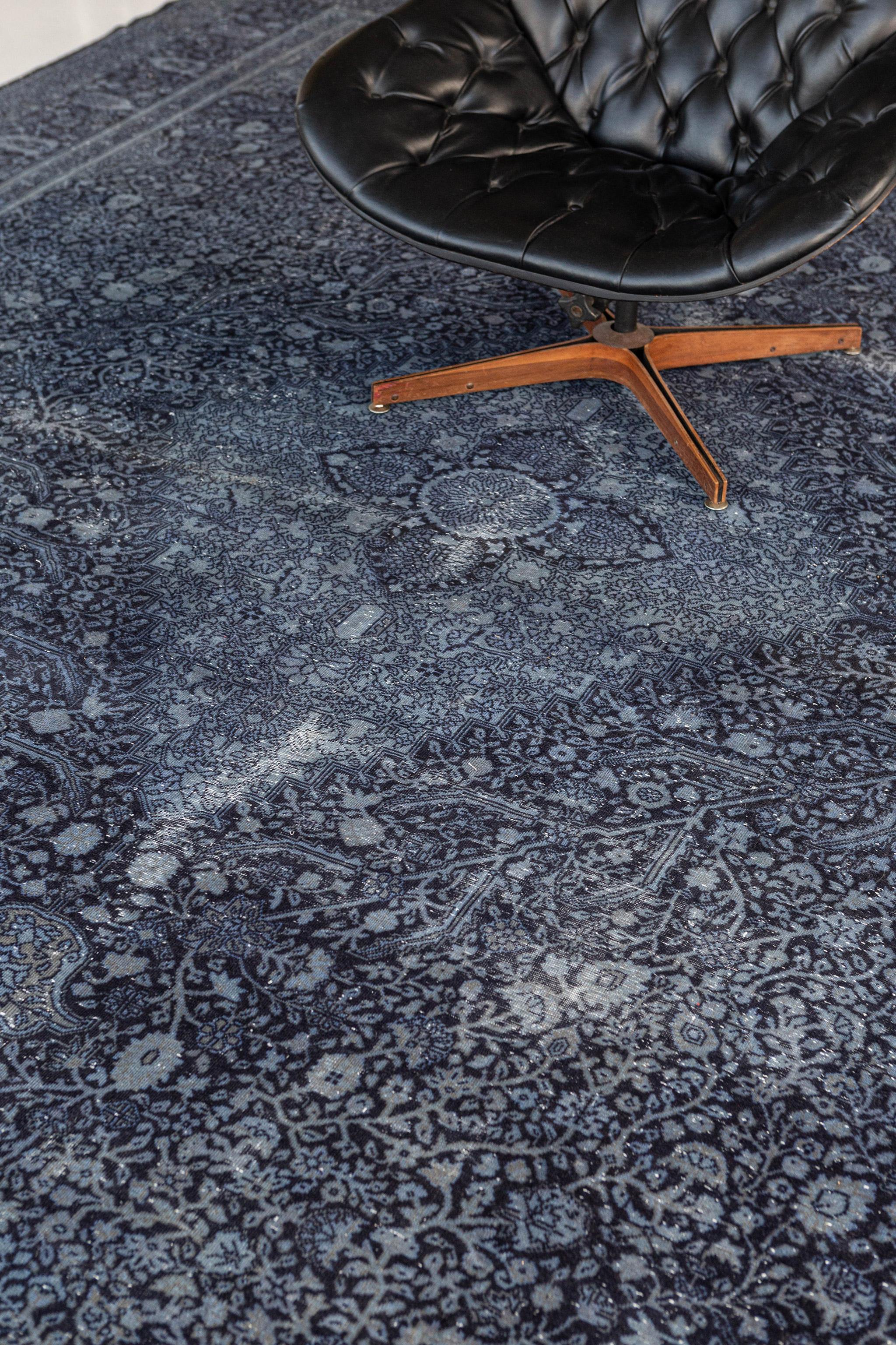 Türkischer Sivas Overdyed-Teppich im Vintage-Stil im Zustand „Relativ gut“ im Angebot in WEST HOLLYWOOD, CA