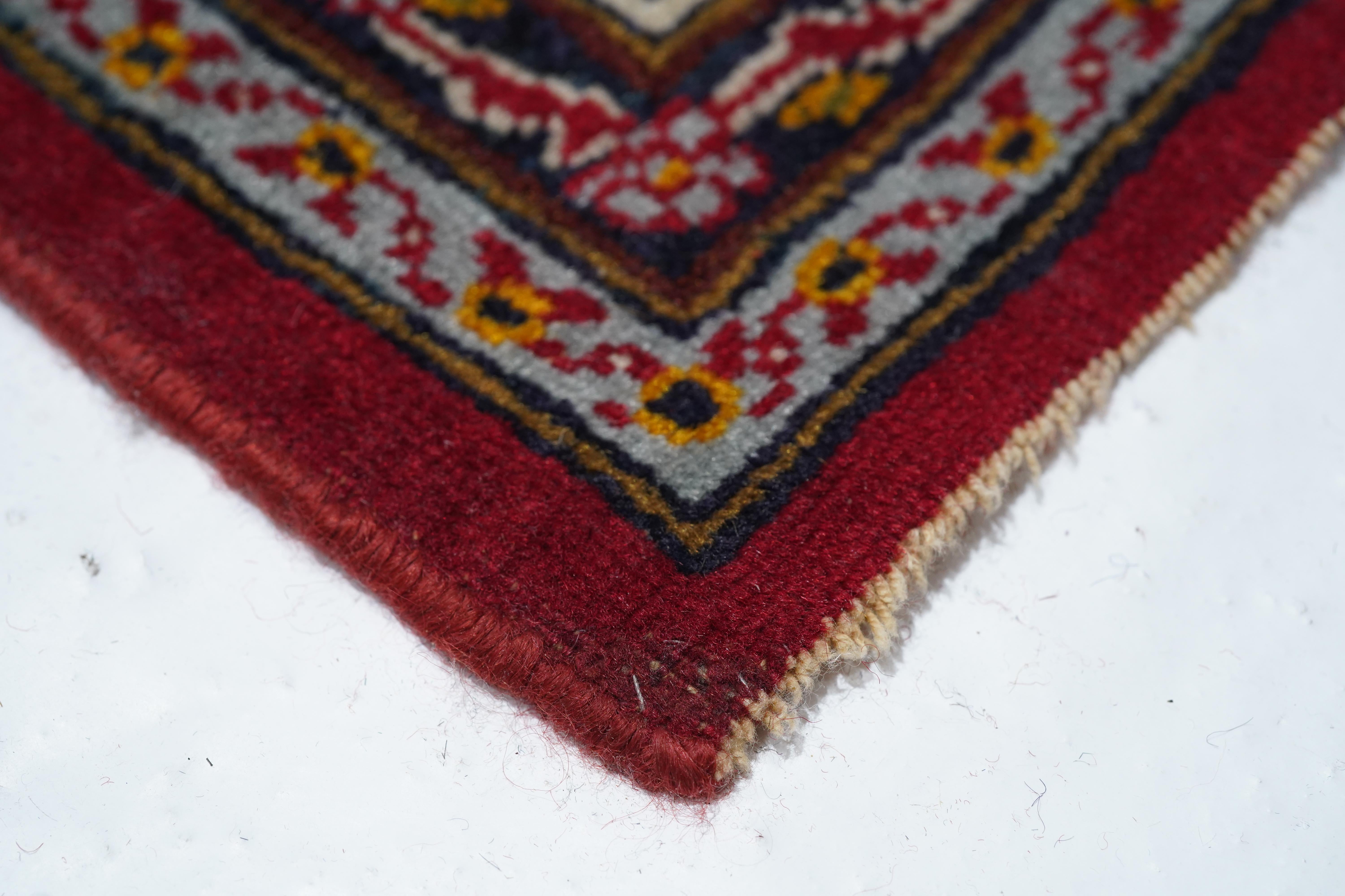 Vintage Turkish Sivas Rug 2'9'' x 16'0'' In Excellent Condition For Sale In New York, NY