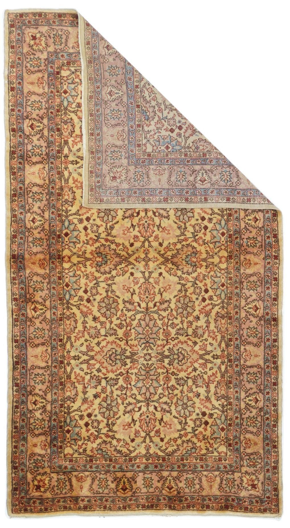 Vintage Turkish Sivas Rug 3'7'' x 6'5''.
 