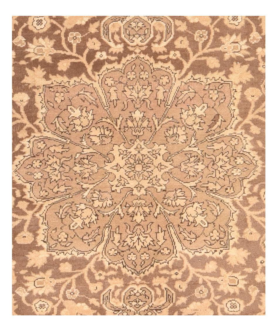Türkischer Sivas-Teppich im Vintage-Stil 5'7'' x 7'7'' (20. Jahrhundert) im Angebot