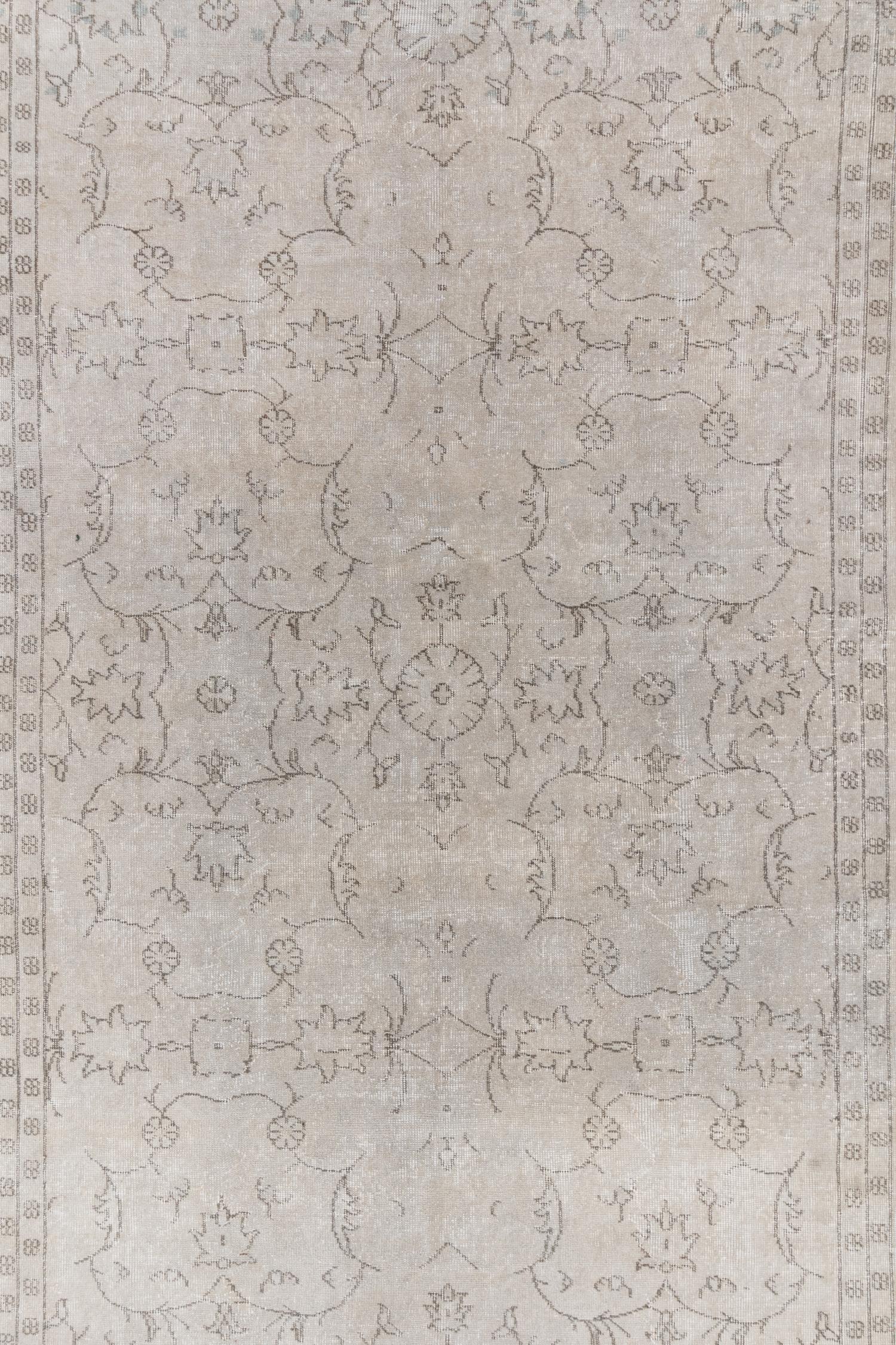 Age: Circa 1950

Colors: Cream, Gray

Pile: Low.

Material: Cotton, Wool.

Wear Notes: 3 

Vintage Turkish Sivas with a minimal color palette for a simple layer of texture. We think this rug would be a perfect touch for a guest bedroom,