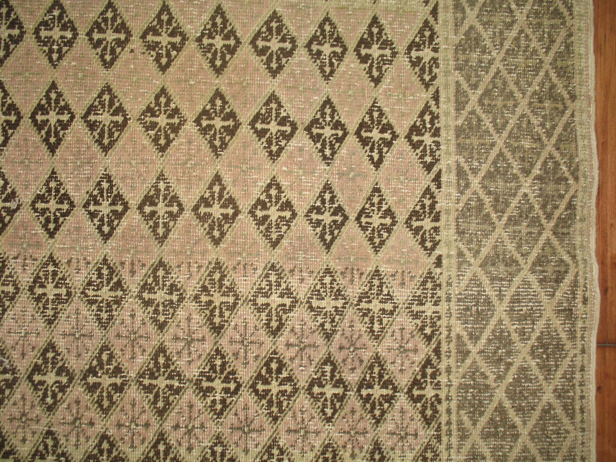 Türkischer Sivas-Teppich im Vintage-Stil (Archaistisch) im Angebot