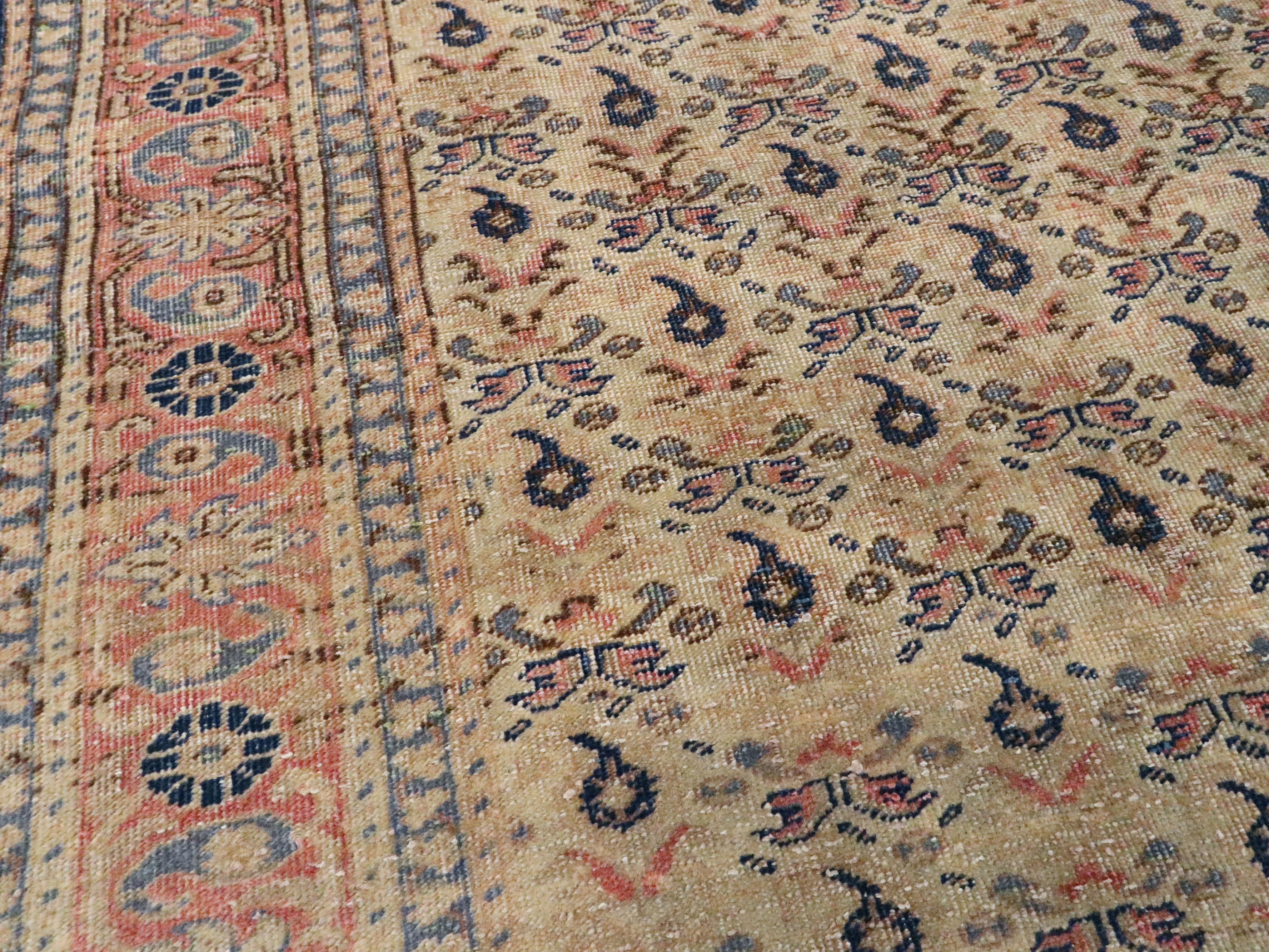 Vintage Turkish Sivas Accent Rug In Good Condition In New York, NY