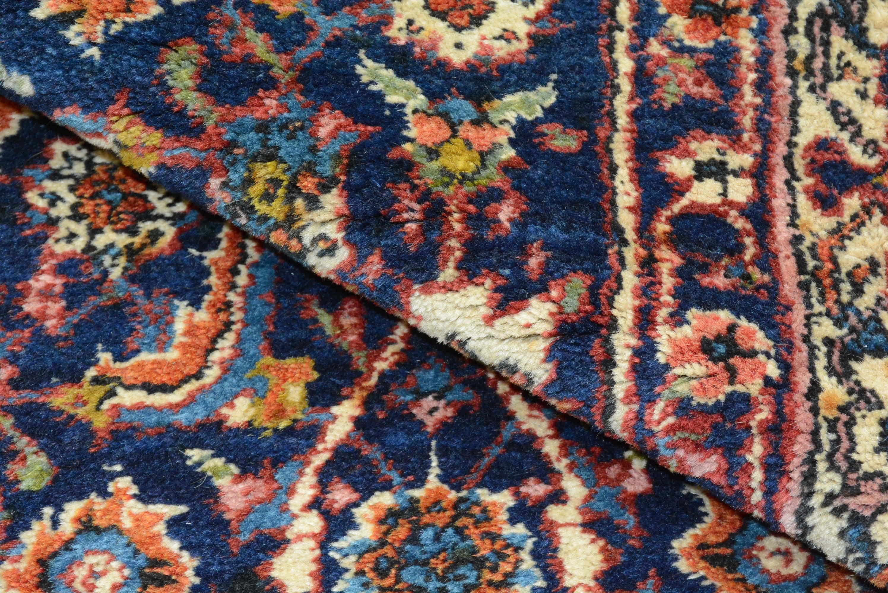 Türkischer Sivas-Teppich, Vintage (20. Jahrhundert) im Angebot