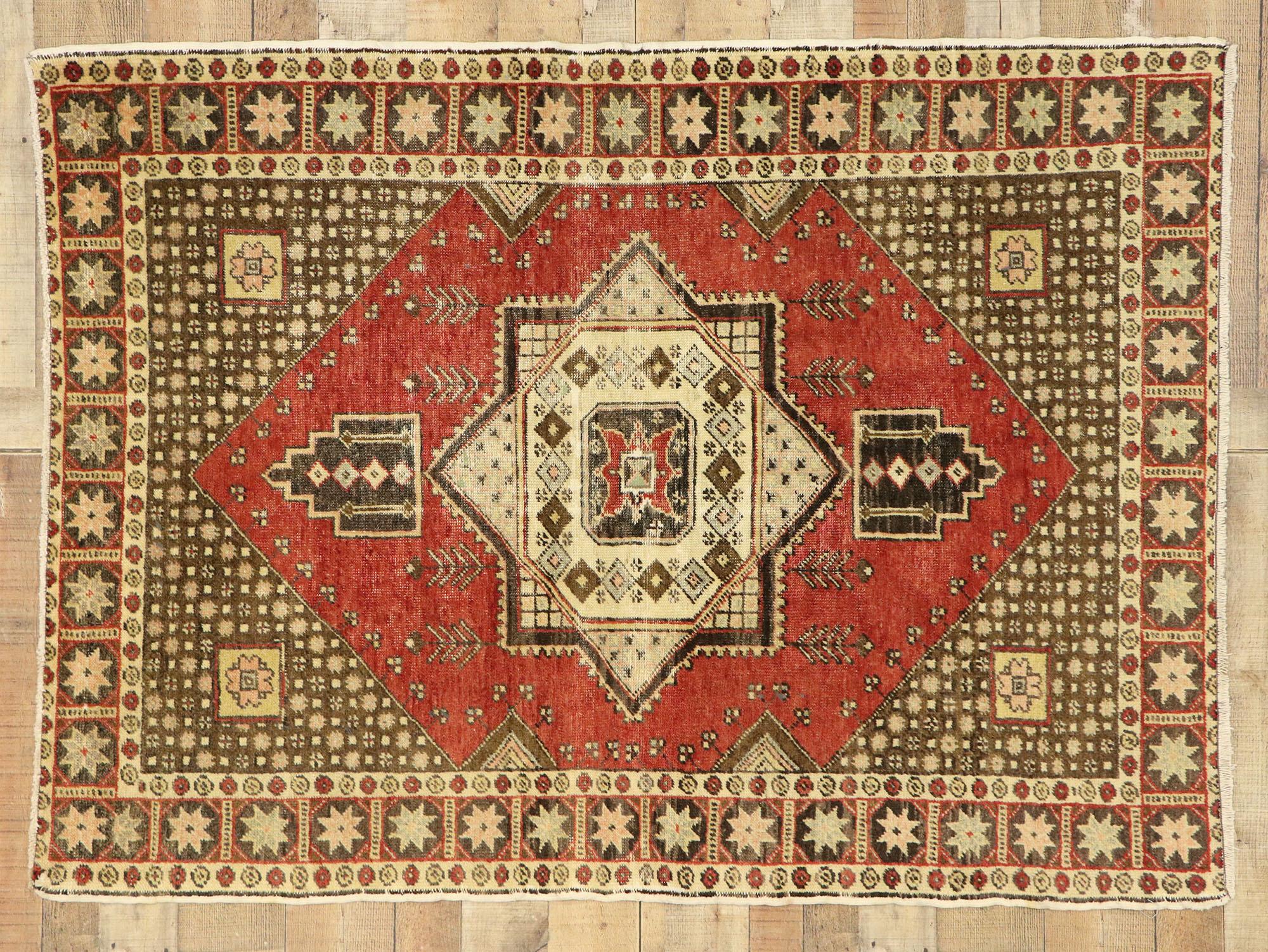 Türkischer Sivas-Teppich aus den 1950er Jahren mit traditionellem Stil im Angebot 1