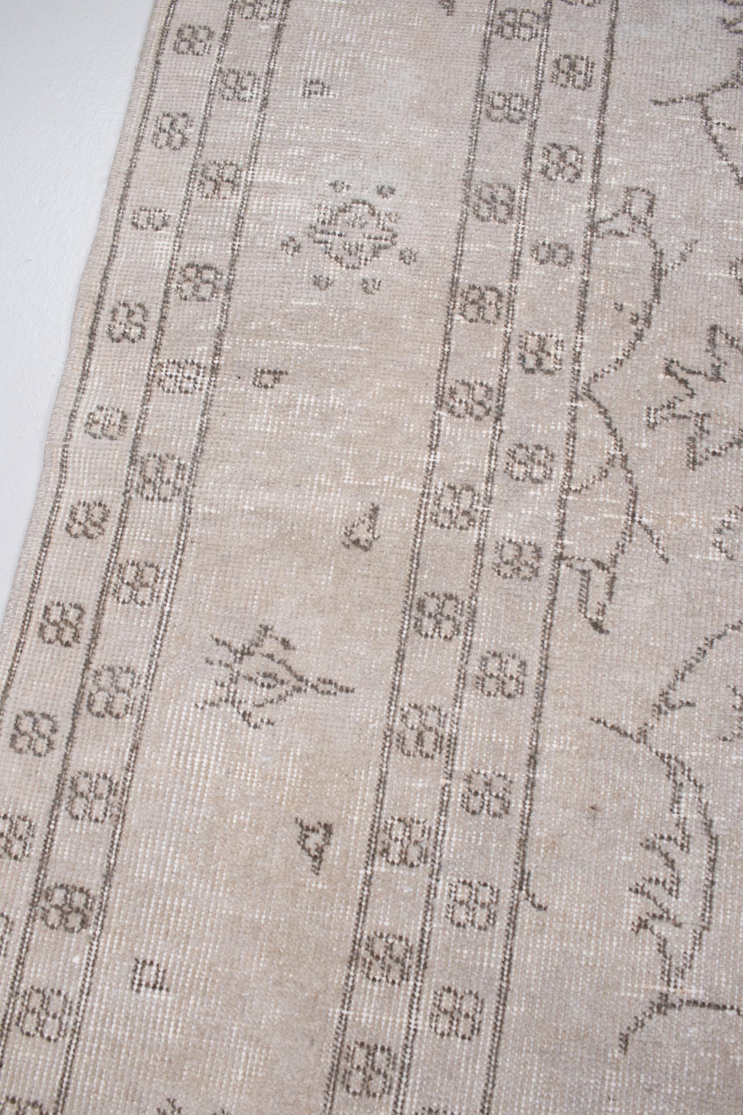 Türkischer Sivas-Teppich im Vintage-Stil im Angebot 2