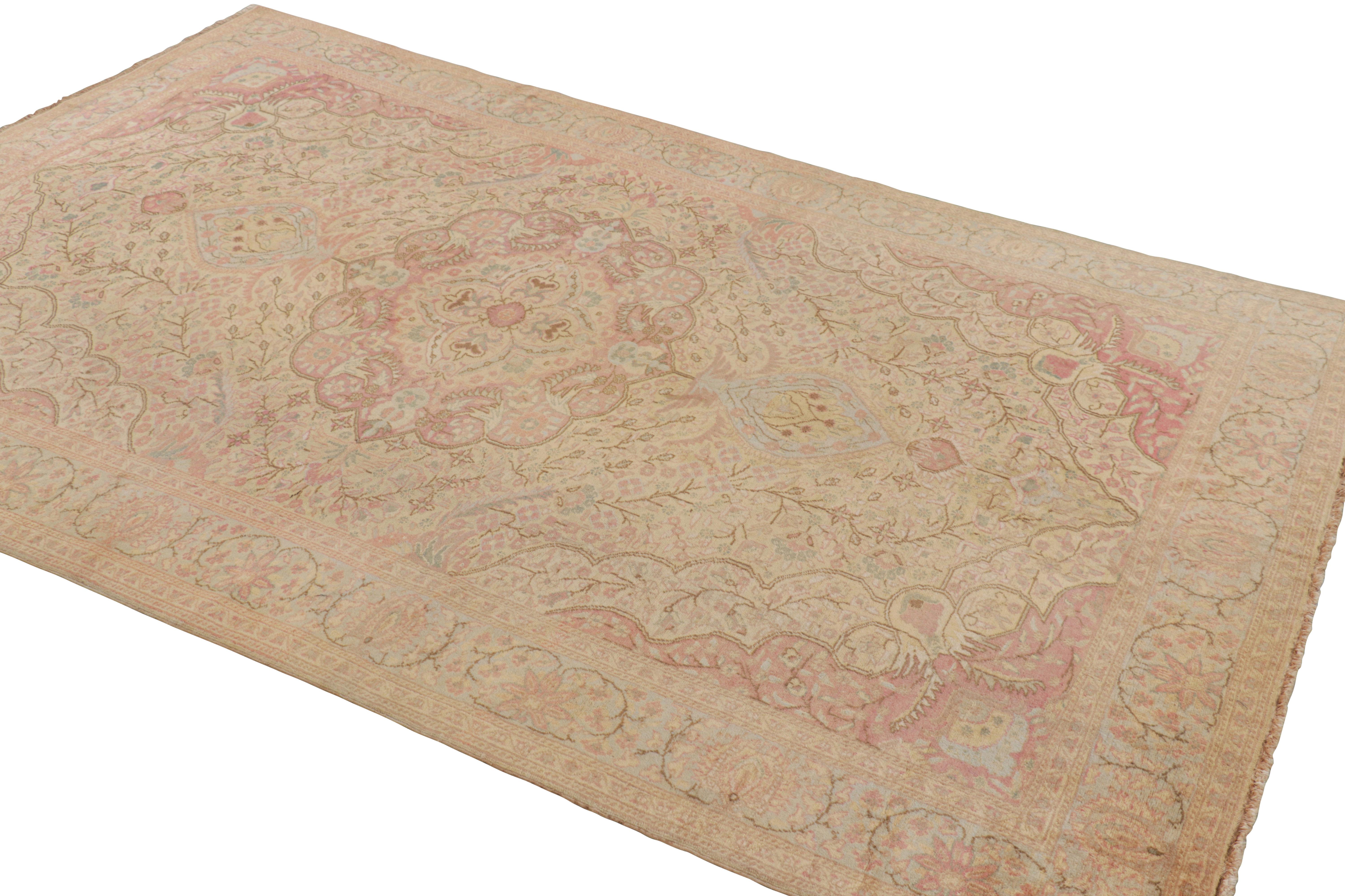 Mid-20th Century Vintage Turkish Sivas Rug in Beige with Pink Medallion For Sale