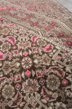 Vintage Turkish Sivas Rug in Raspberry Pink with Ivory Medallion, circa 1940