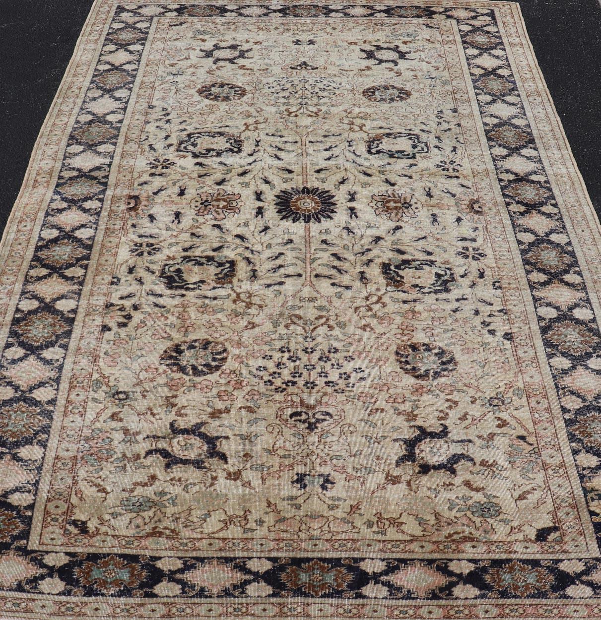 Vintage Türkisch Sivas Teppich mit floralen Mustern in Elfenbein und Brown 6'2 