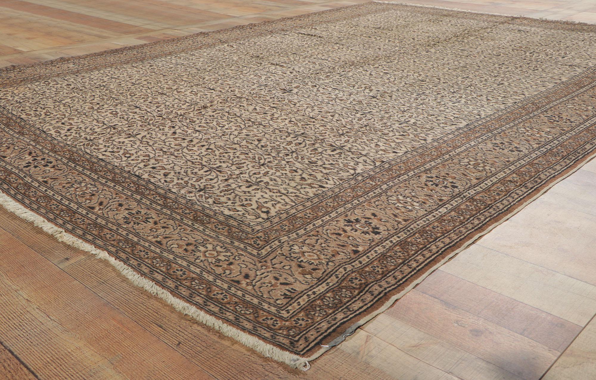 Vintage Turkish Sivas Rug with Neoclassical Style For Sale 3