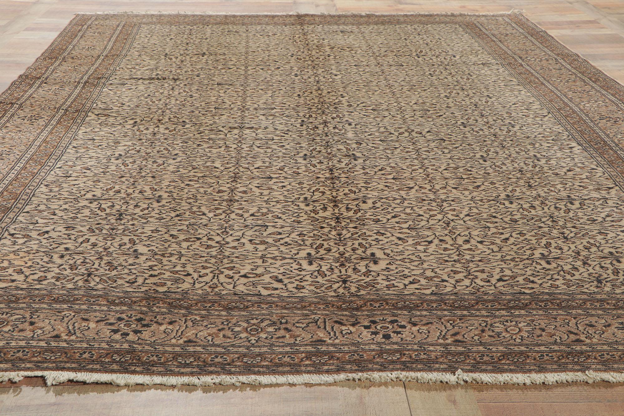 Vintage Turkish Sivas Rug with Neoclassical Style For Sale 4