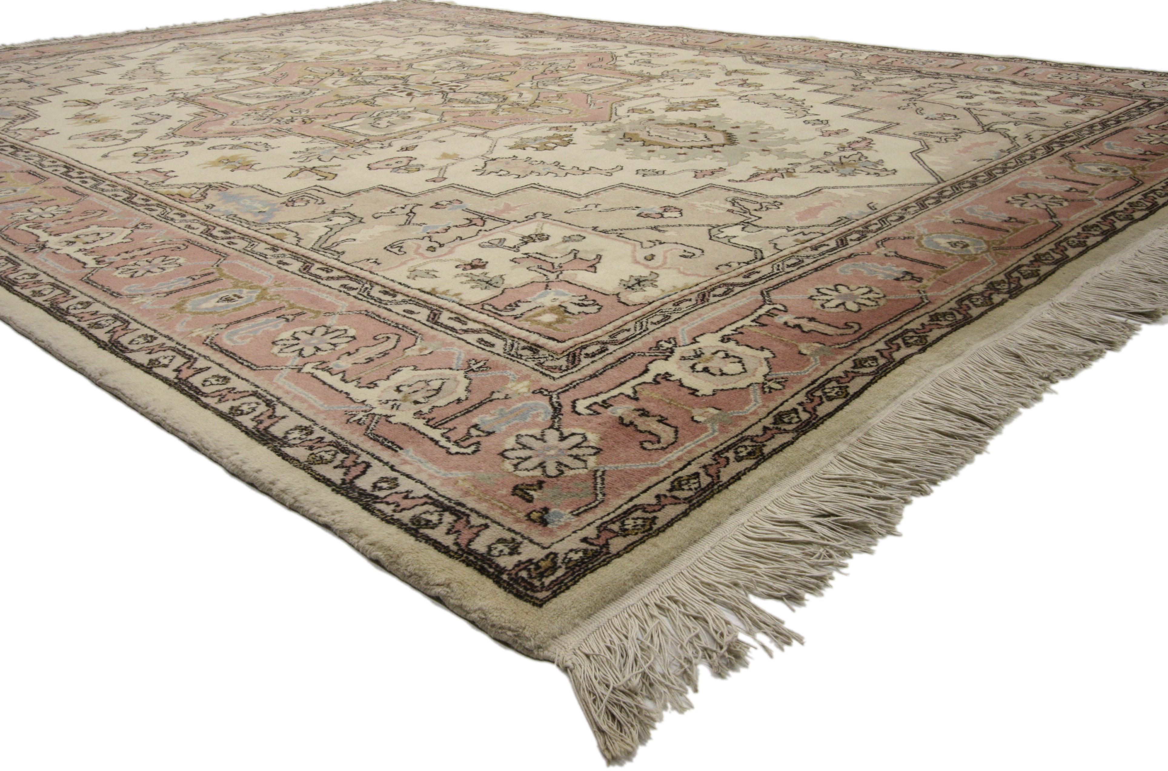 71909, Vintage Turkish Sivas Rug with Heriz-Serapi Design and French Provincial Style. This hand knotted wool vintage Turkish Sivas rug features a large octofoil medallion with flaming Harshang, or crab, palmettes floating in the centre of an