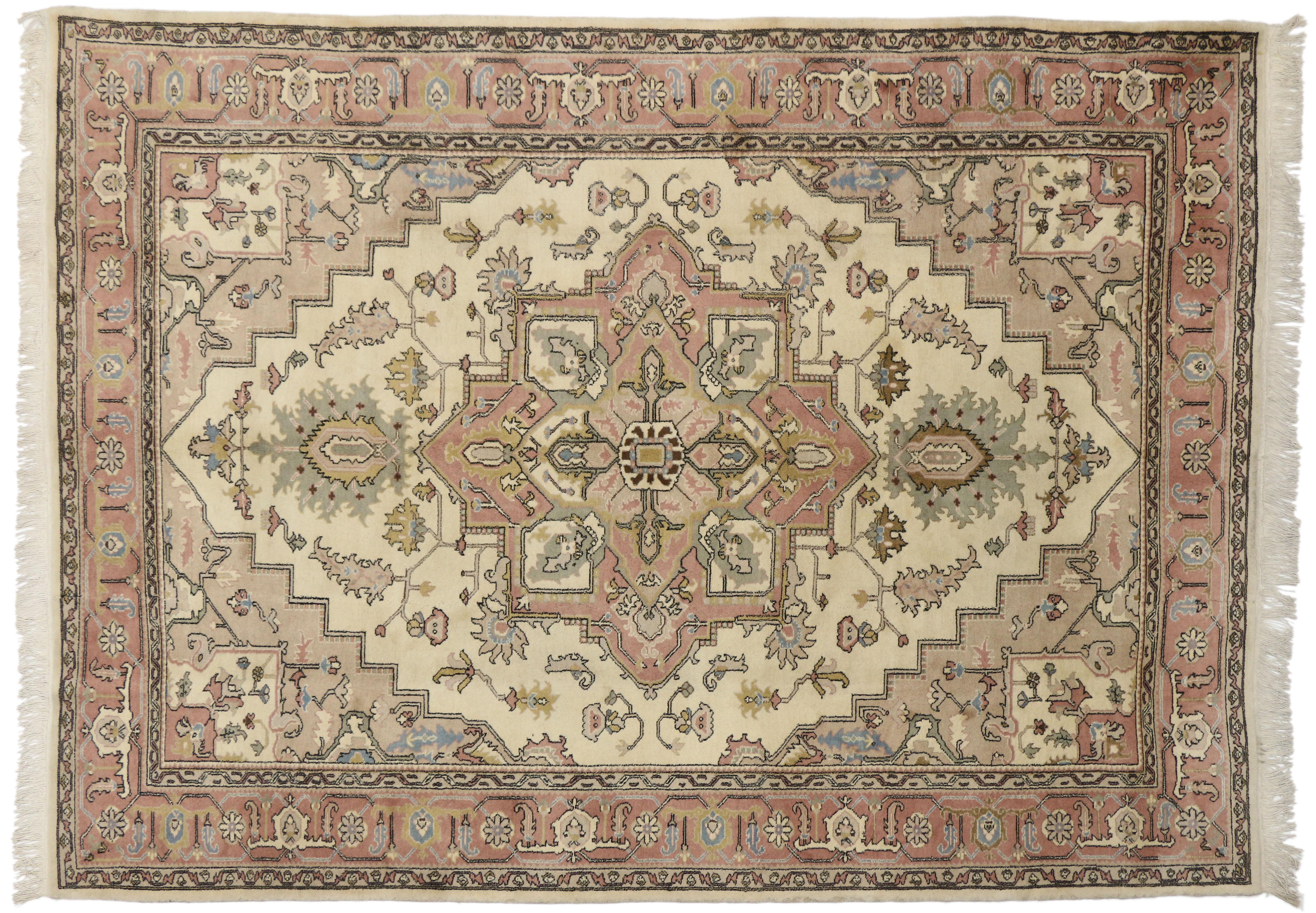 Vintage Turkish Sivas Rug with Heriz-Serapi Design and French Provincial Style In Excellent Condition For Sale In Dallas, TX