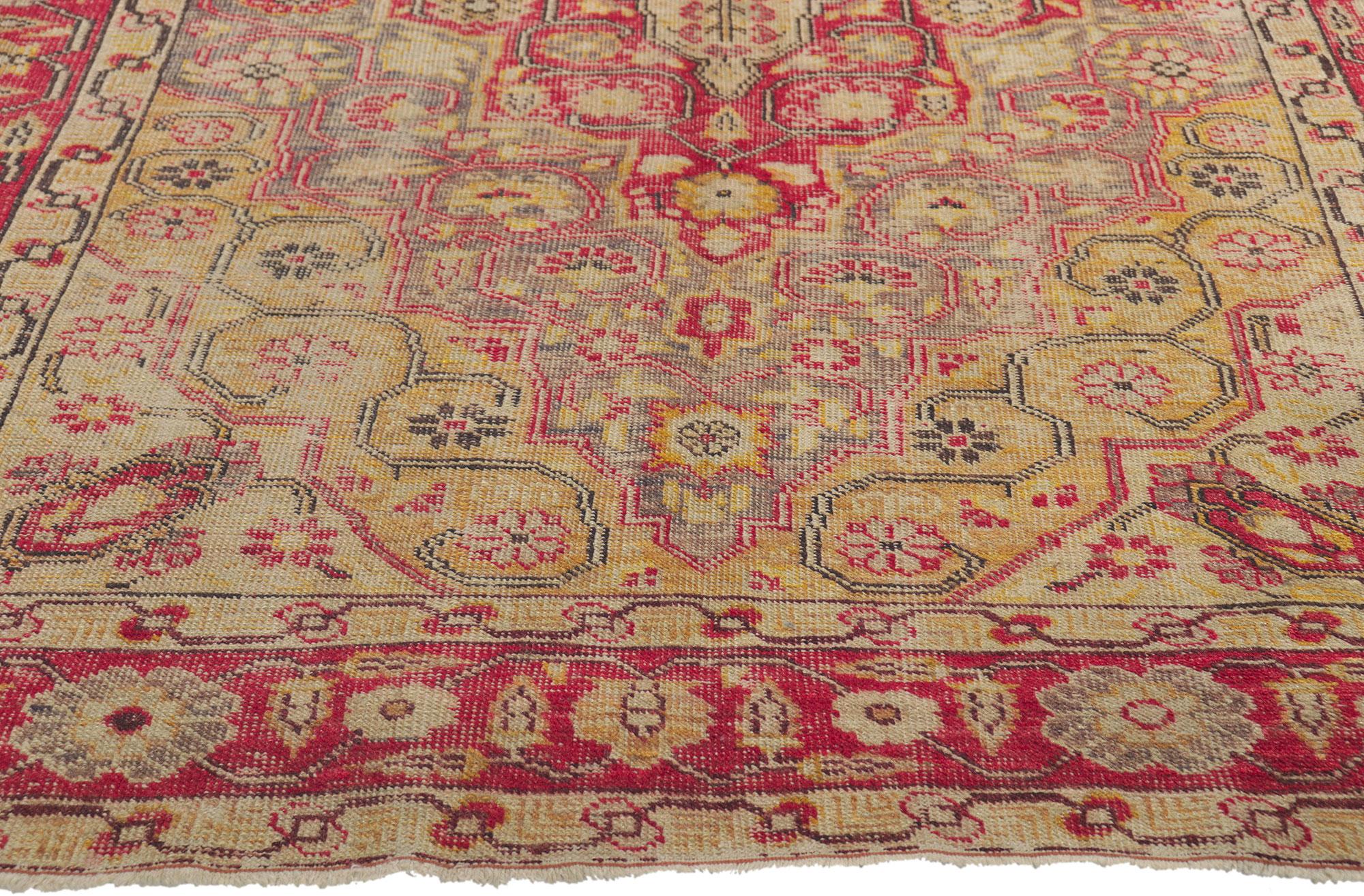 Vintage Turkish Sivas Rug with Rustic Farmhouse Style In Good Condition For Sale In Dallas, TX