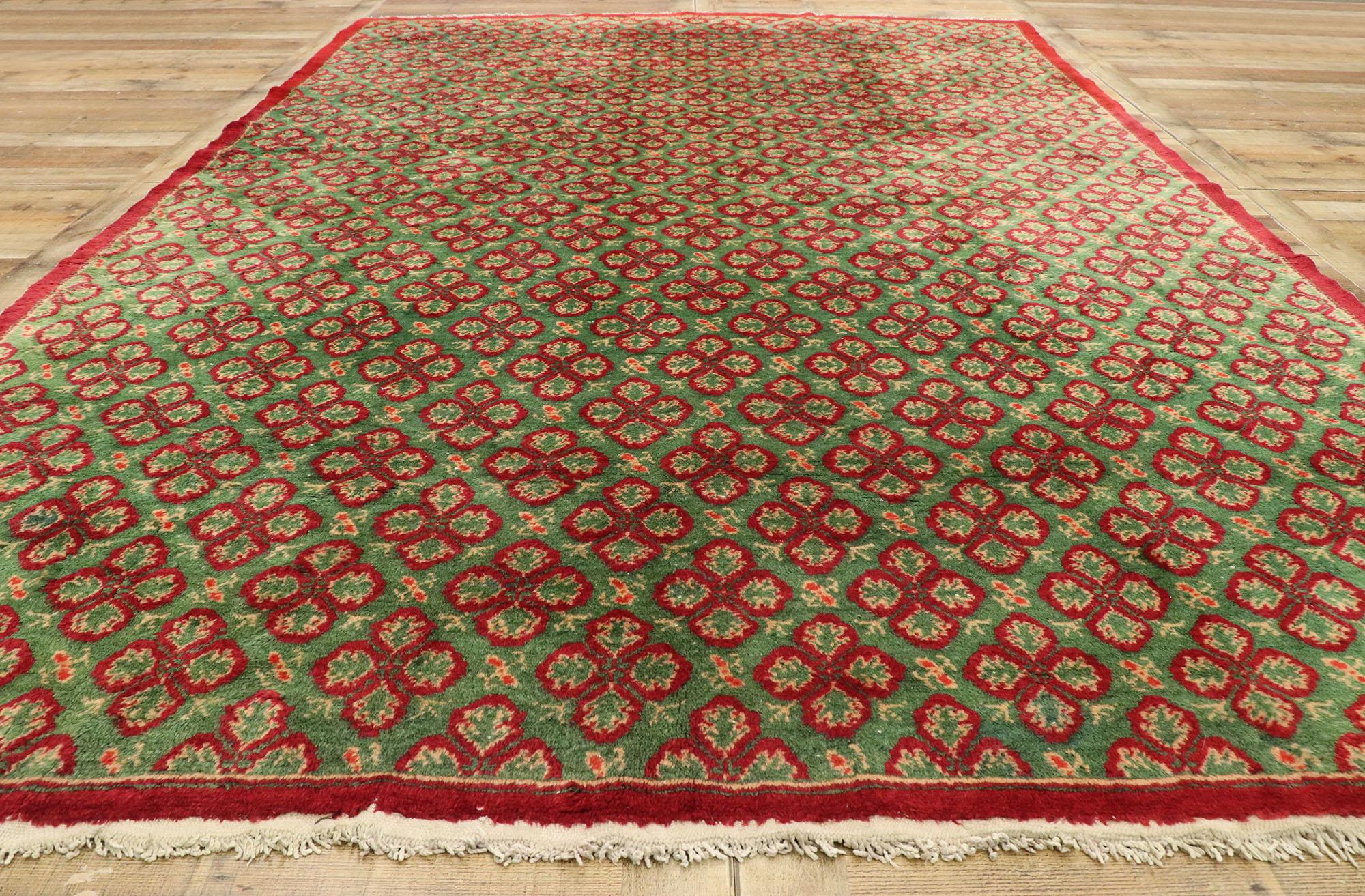 Vintage Turkish Sivas Rug with Traditional English Tudor Manor House Style For Sale 1