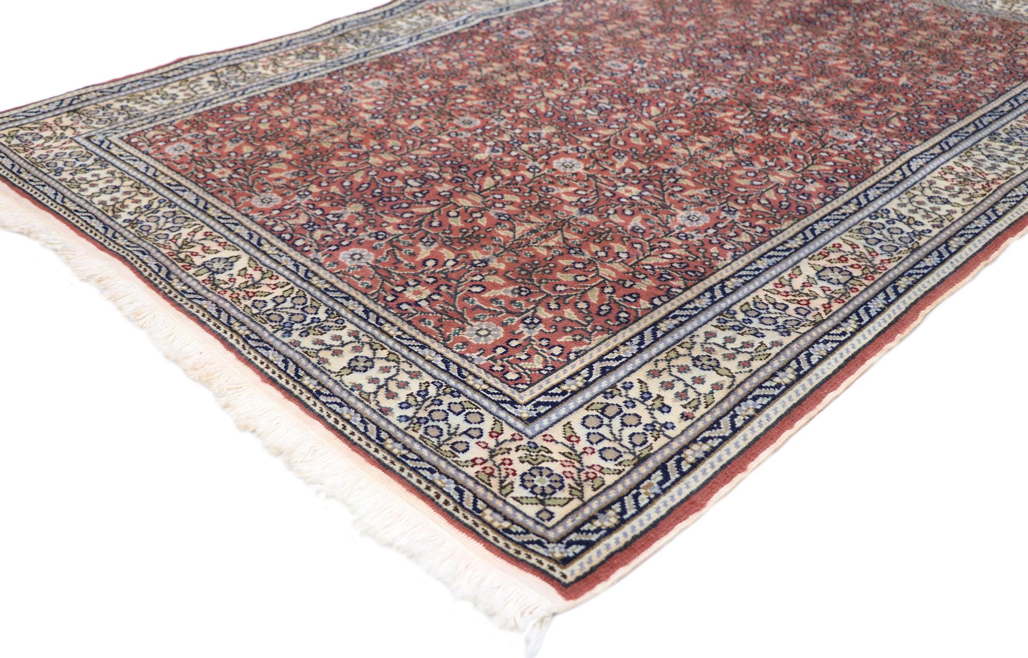 77689 vintage Turkish Sivas rug with Traditional style 03'11 x 05'08. With its effortless beauty and rustic sensibility, this hand knotted wool vintage Turkish Sivas rug beautifully embodies traditional style. The abrashed brick red field features