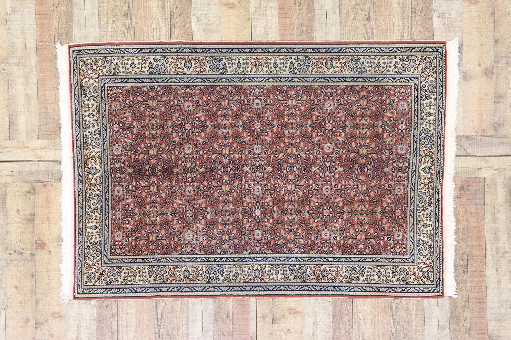 Vintage Turkish Sivas Rug with Traditional Style For Sale 1