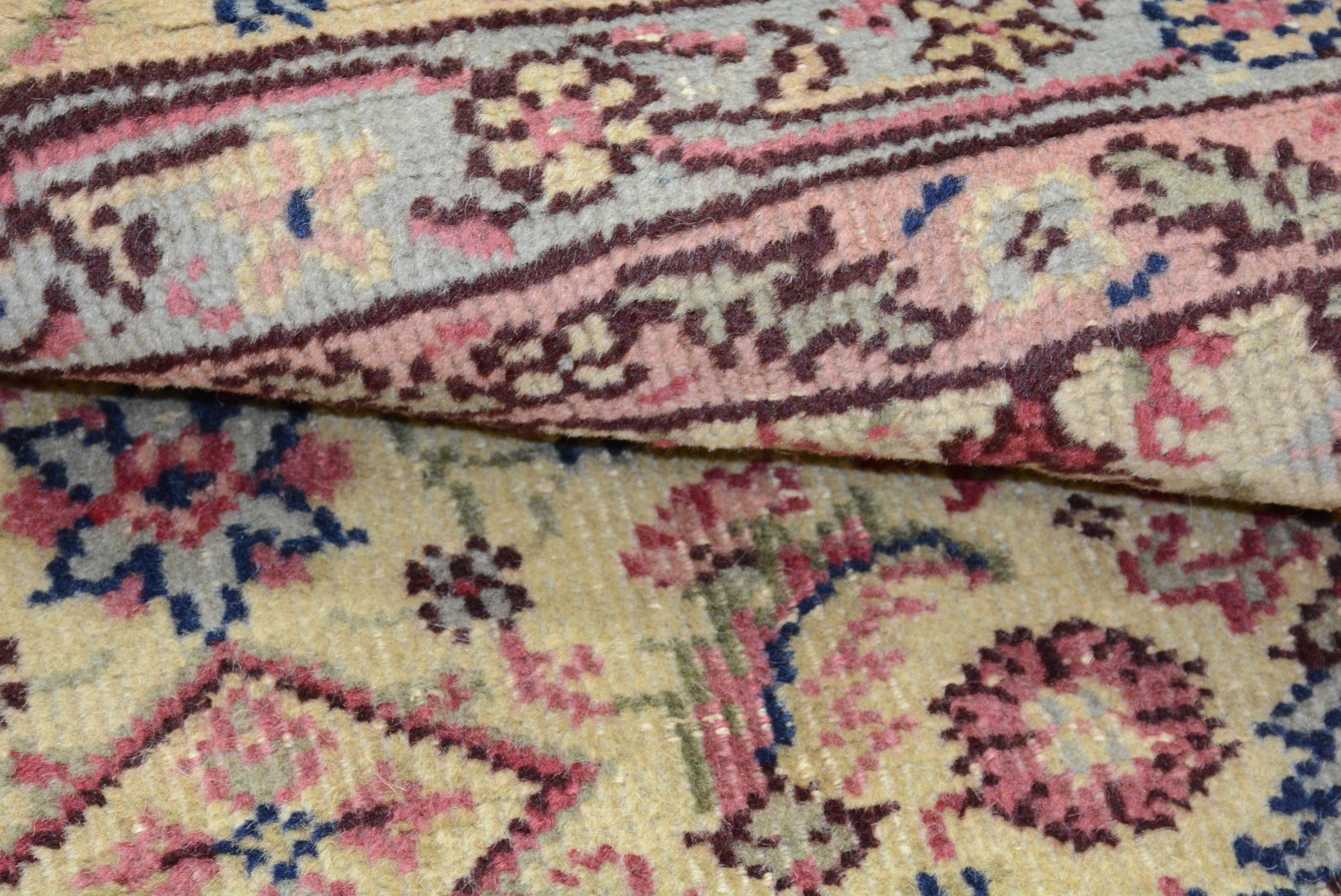 Türkischer Sparta-Teppich, Vintage  im Angebot 1