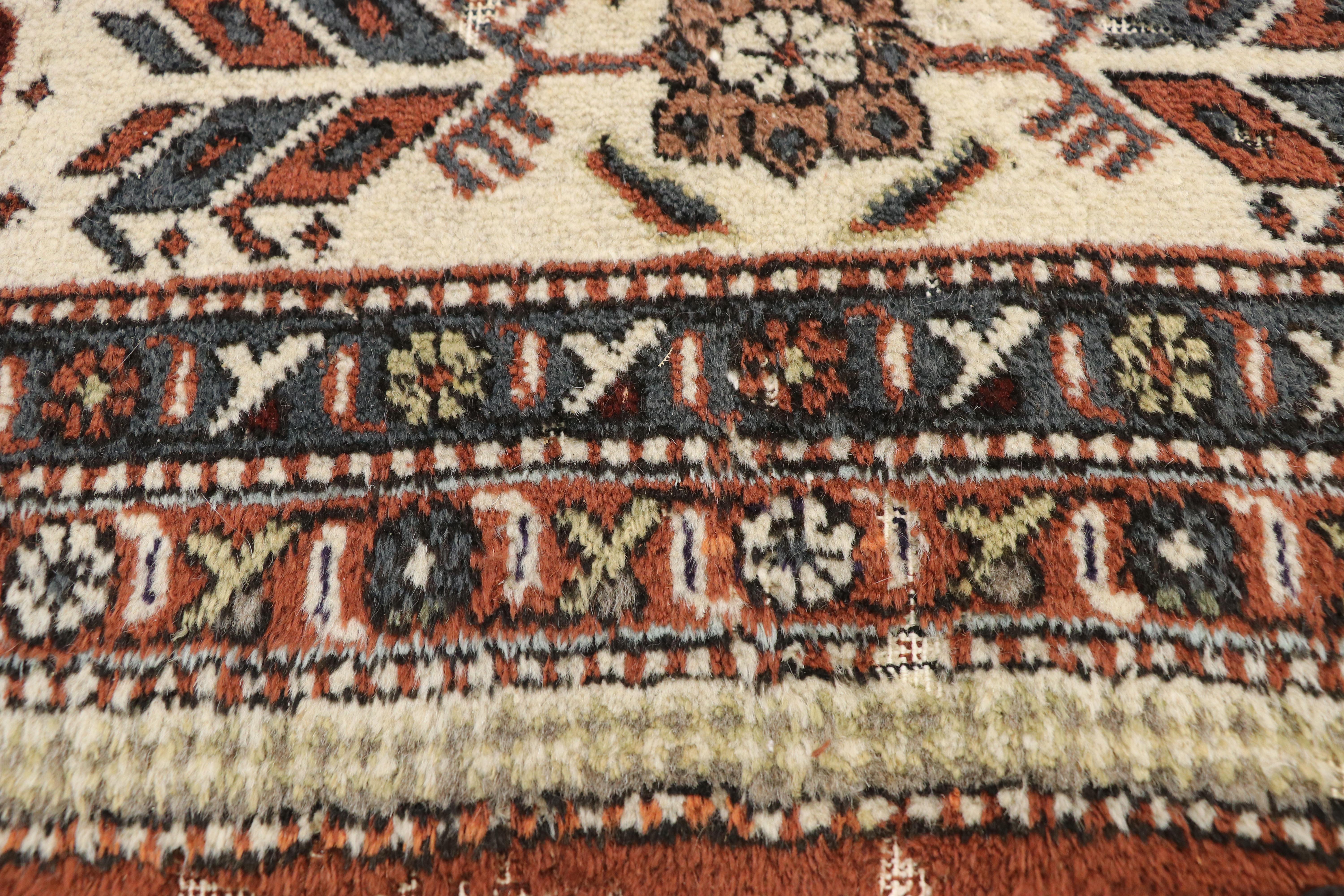 Vintage Turkish Sparta Rug with Caucasian Qashqai Shiraz Tribal Style In Good Condition For Sale In Dallas, TX