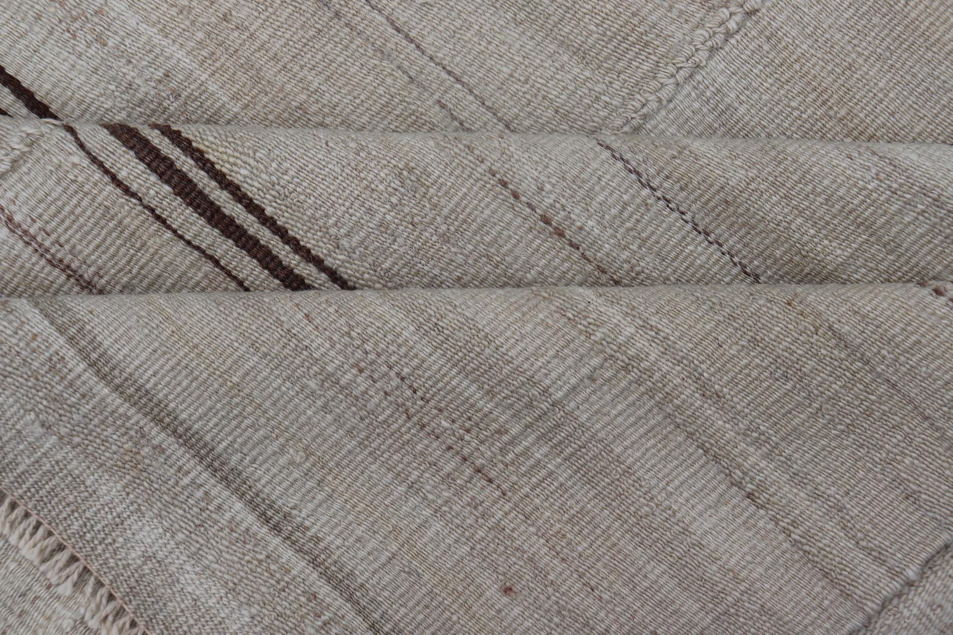 Vintage Turkish Striped Kilim Gallery in Braun & Creme 4'2 x 12'8 (Handgewebt) im Angebot