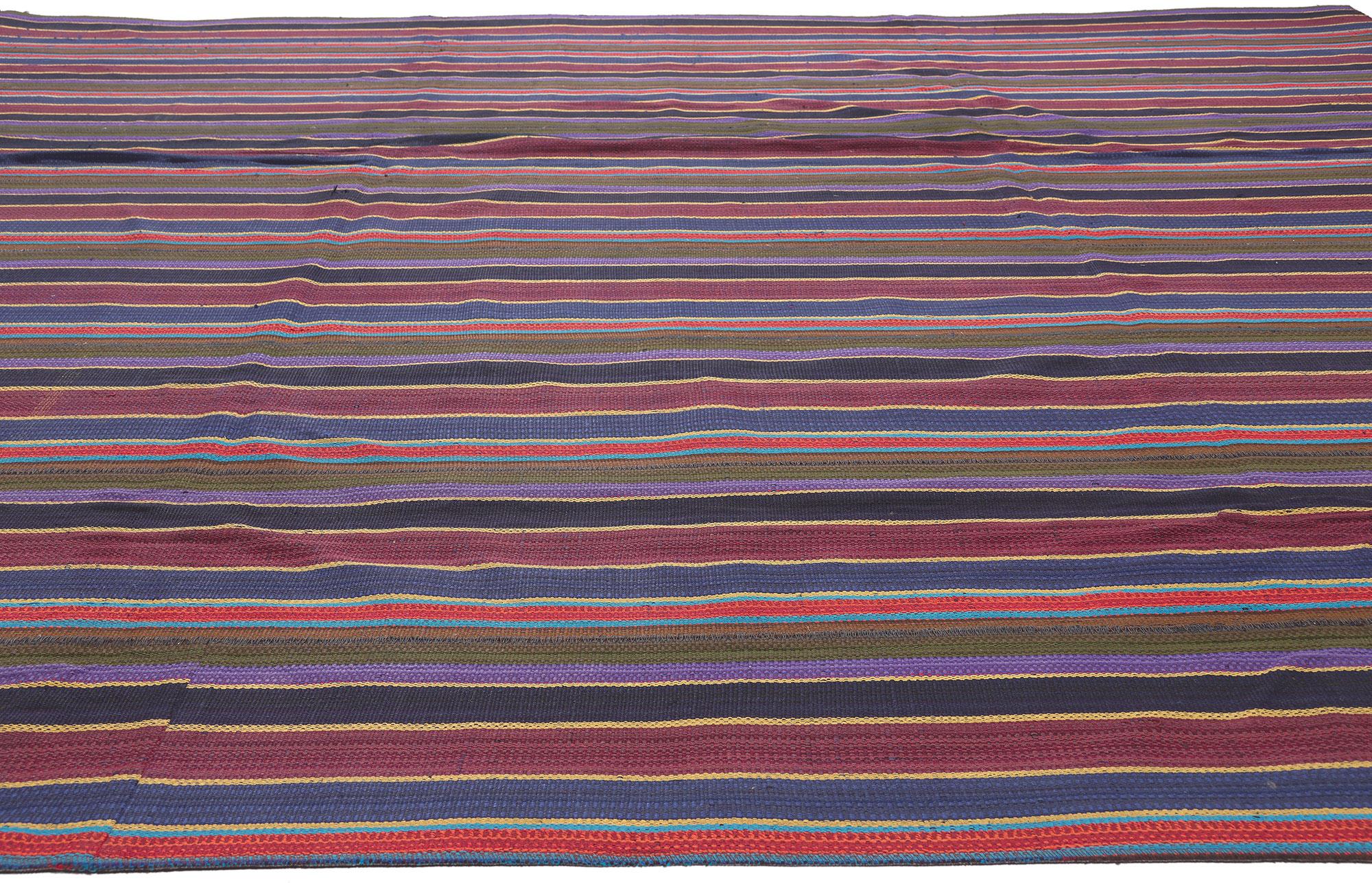 Vintage Turkish Striped Kilim Rug, Timeless Elegance Meets Perpetually Posh In Good Condition For Sale In Dallas, TX