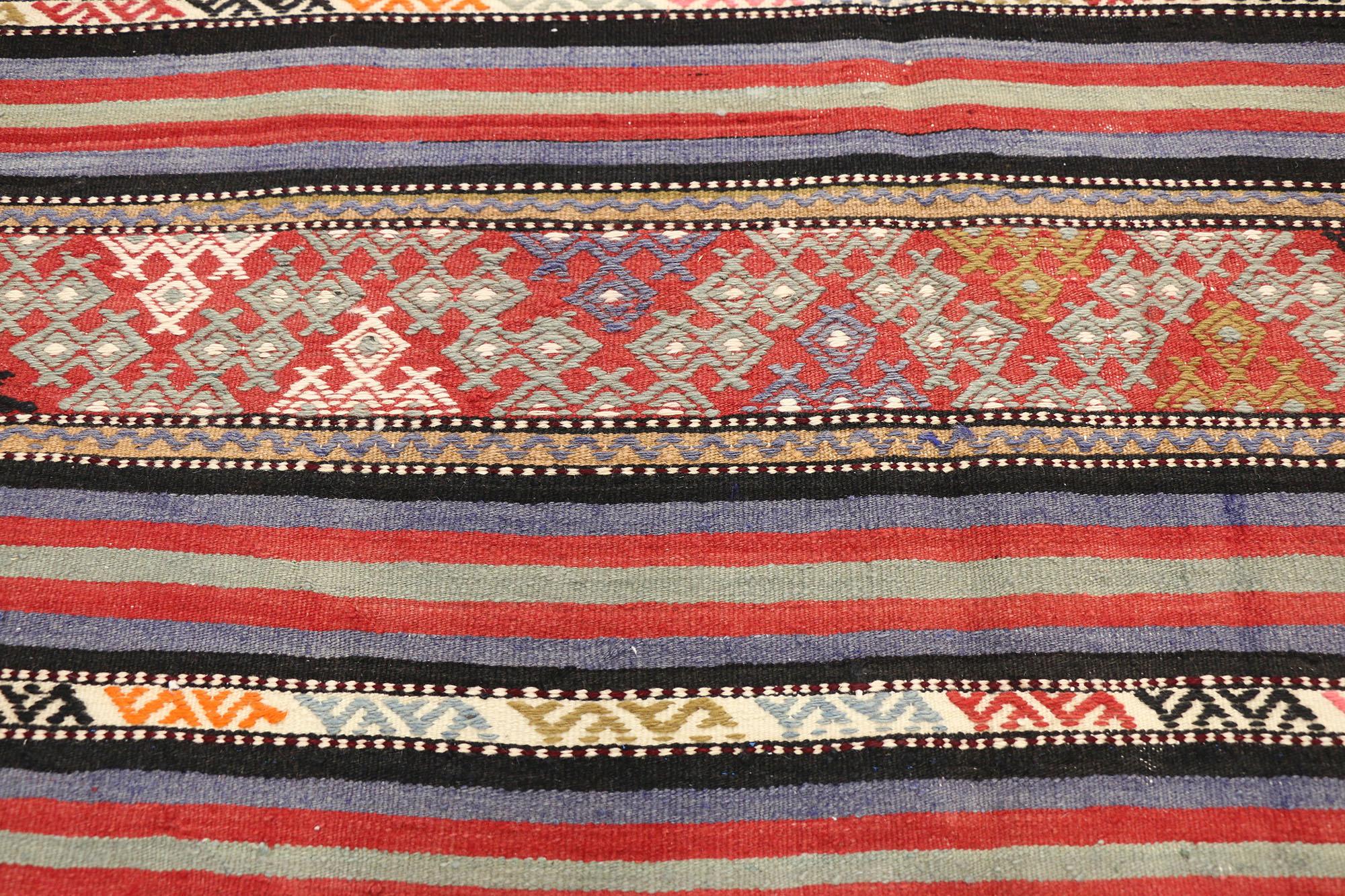 Vintage Turkish Striped Kilim Rug with Modern Boho Chic Tribal Style In Good Condition For Sale In Dallas, TX