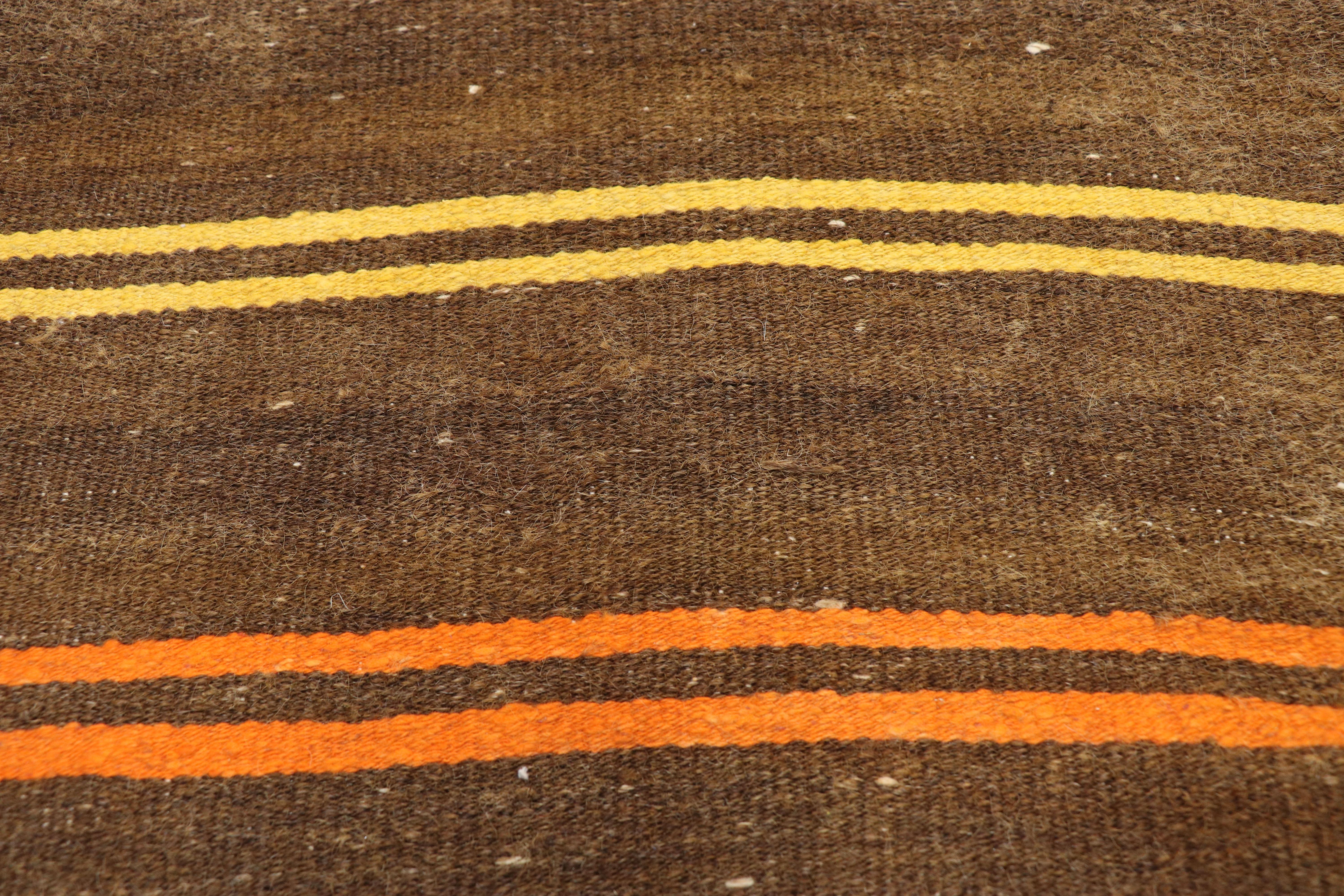 Vintage Turkish Striped Kilim Rug with Modern Cabin Tribal Style, Flat-Weave Rug In Good Condition For Sale In Dallas, TX