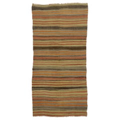 Tapis Kilim turc vintage à rayures avec style rustique moderne Tapis Kilim turc vintage à rayures avec style rustique moderne