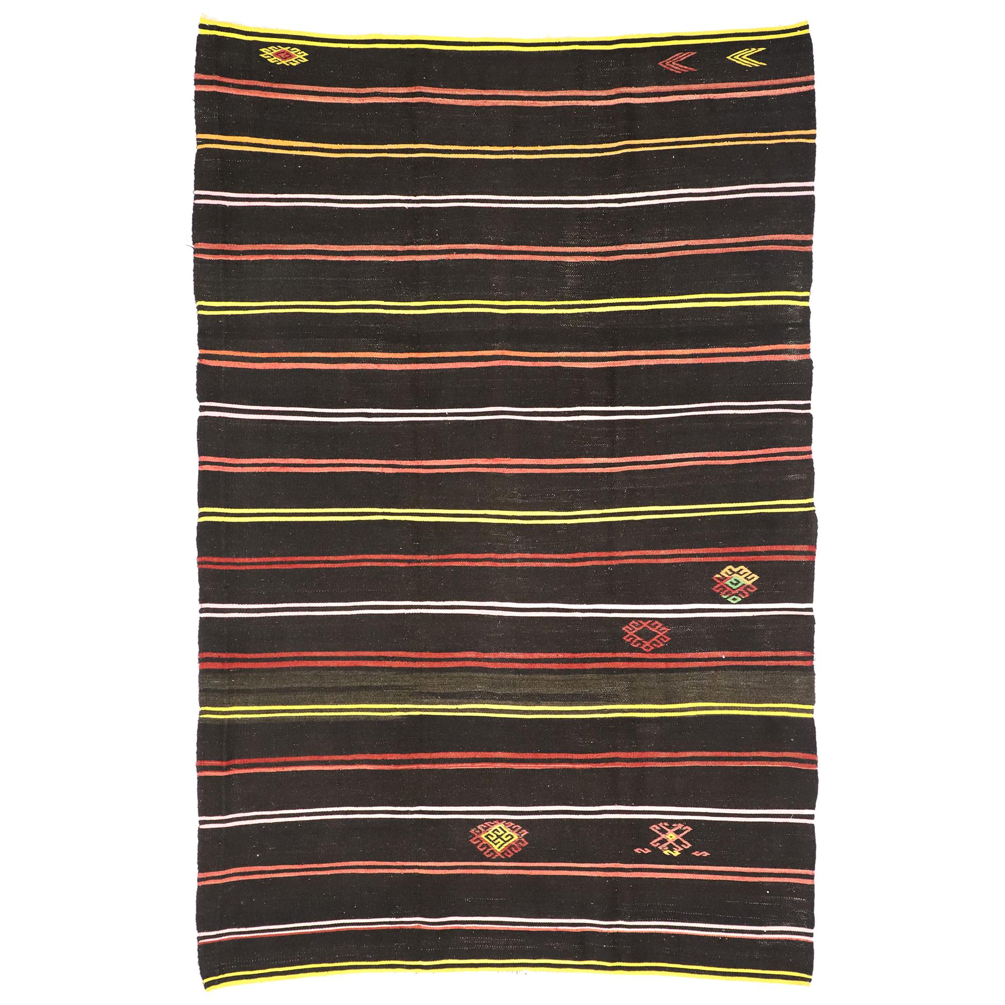 Türkischer gestreifter Kelim-Teppich mit Stammesmotiv im böhmischen Stil, flachgewebter Teppich