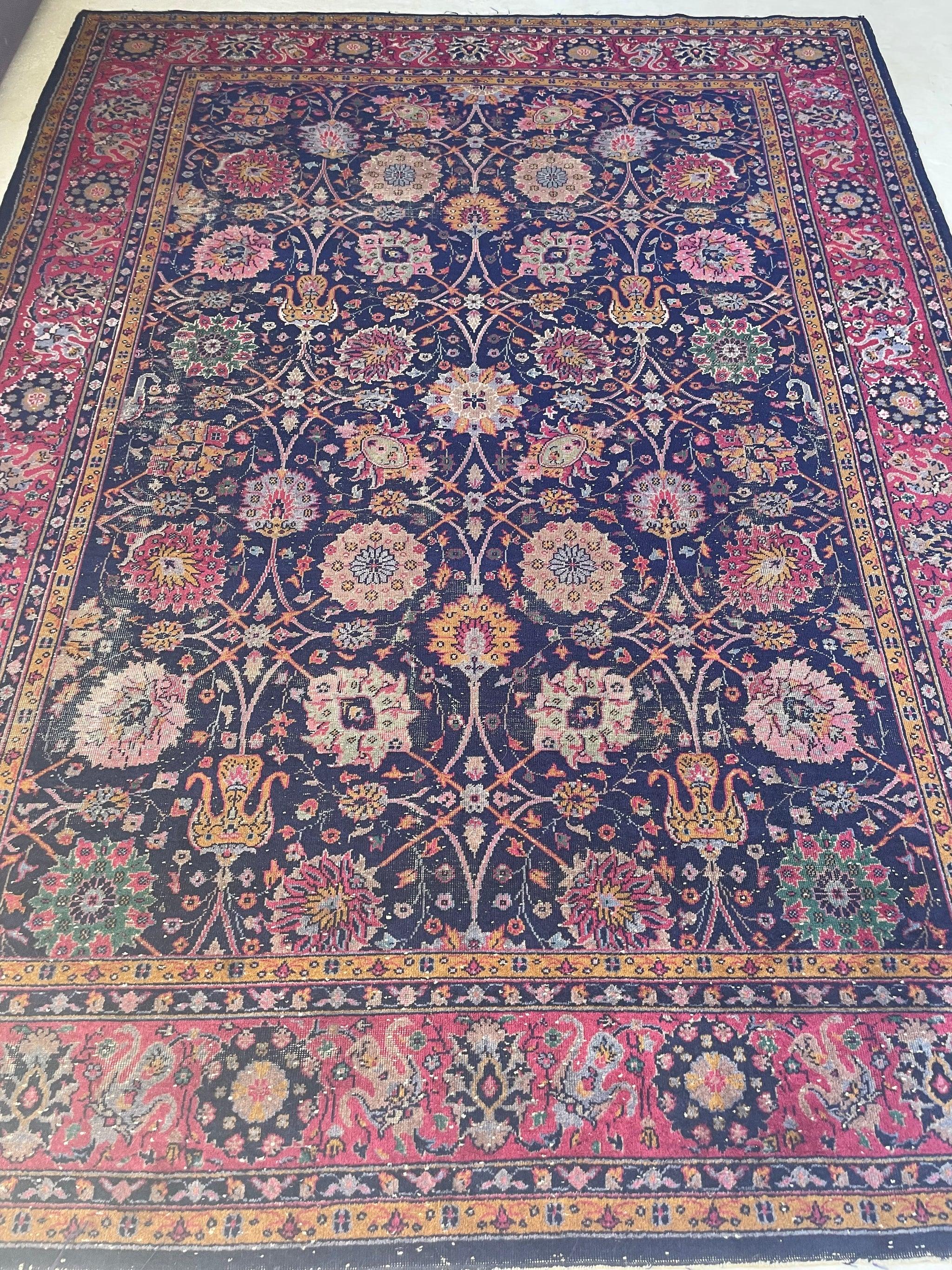 Prächtiges türkisches Tabriz-Design im Vintage-Stil  Magenta, Marineblau, Smaragdgrün, Safran, Ringelblume

Über: Super dekoratives Stück! Sehen Sie sich diese Farben an! 

Größe:  9.3 x 12.2
Alter: Vintage, ca. 1950er Jahre
Flor: wunderbare