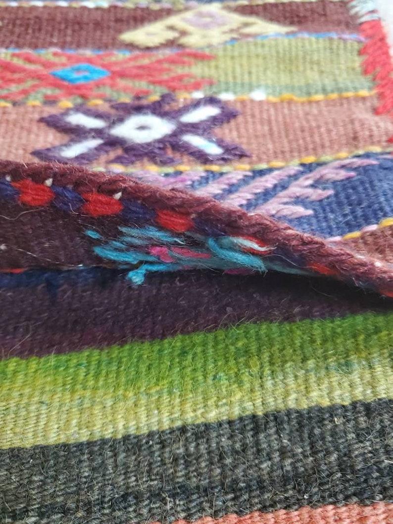 Handgewebte Kelim-Satteltasche aus Wolle mit türkischem Stammesmotiv (20. Jahrhundert) im Angebot