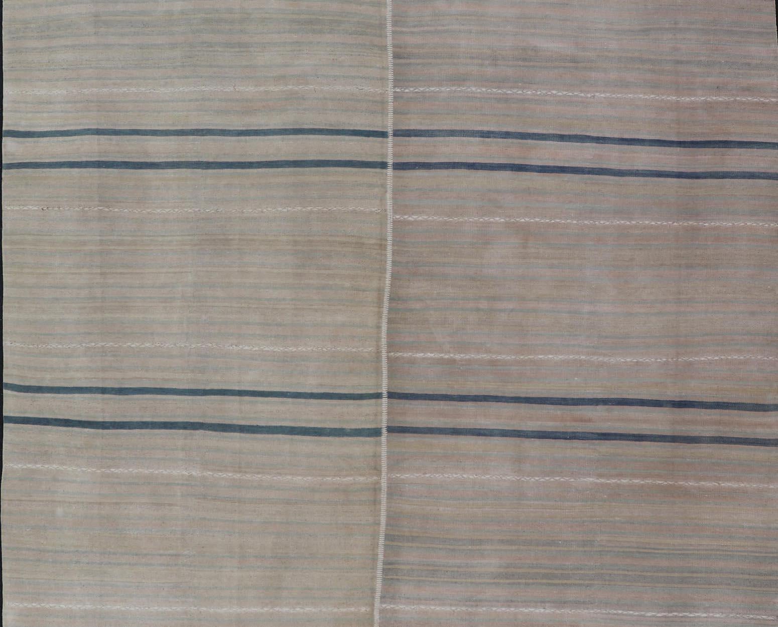 Rug & Kilim tribale turco d'epoca con strisce blu e color taupe  9'0 x 13'0 In condizioni buone in vendita a Atlanta, GA
