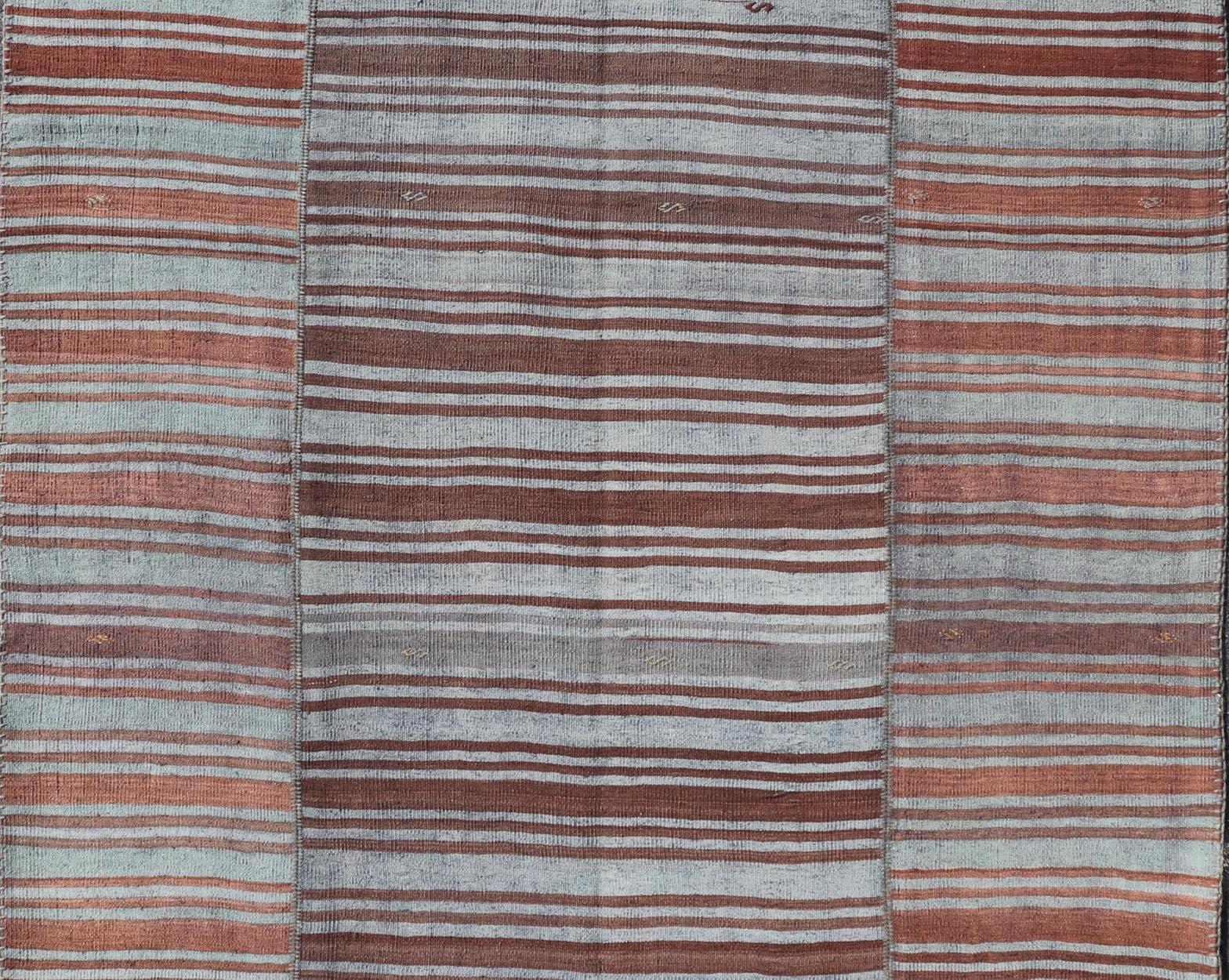Tapis Kilim turc tribal avec de riches rayures multicolores 6'5 x 10'4 en vente 3