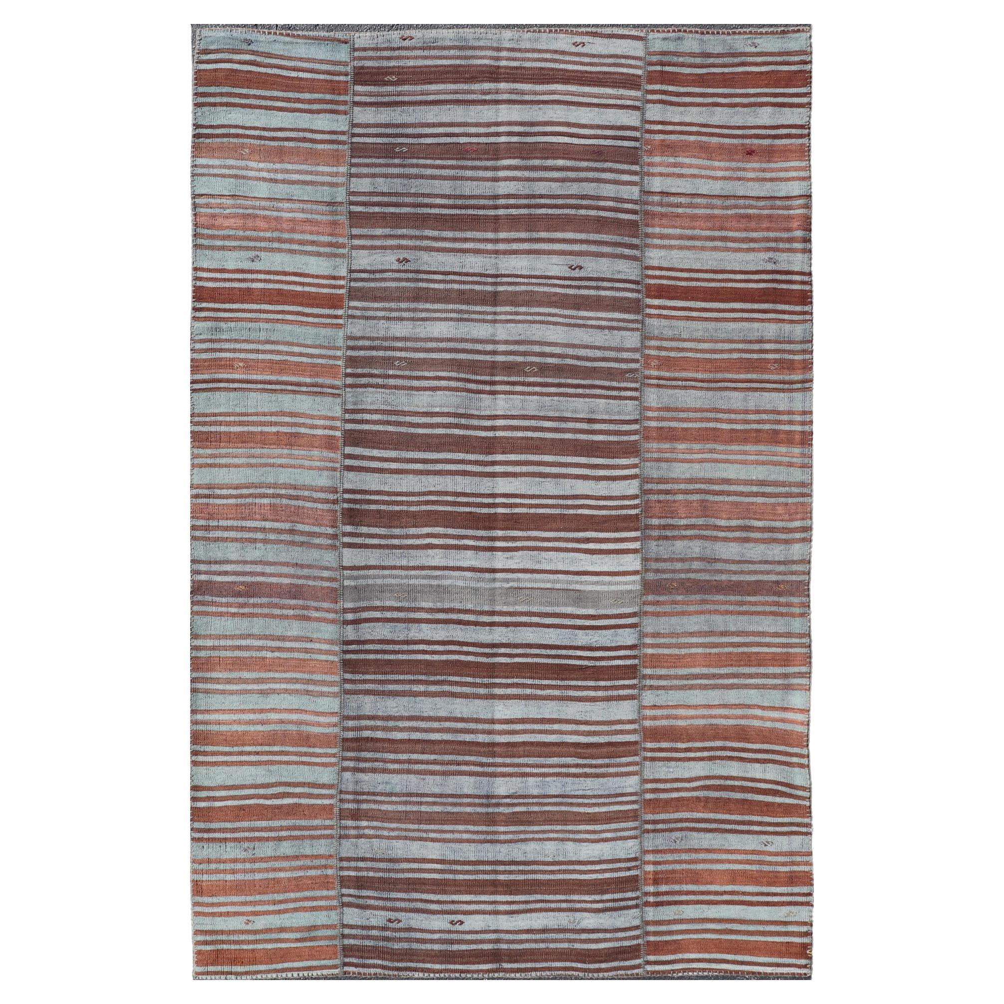 Tapis Kilim turc tribal avec de riches rayures multicolores 6'5 x 10'4