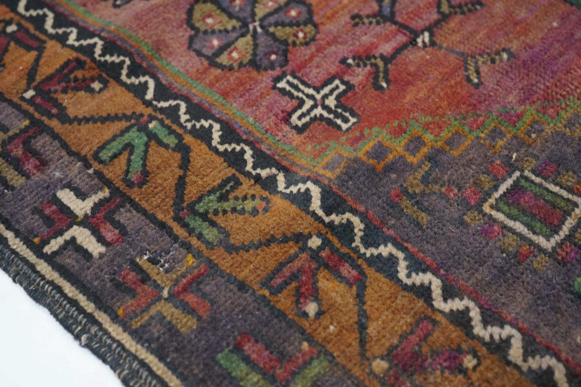 Vintage Türkisch Stammes-Teppich 3' x 5'7'' (Wolle) im Angebot