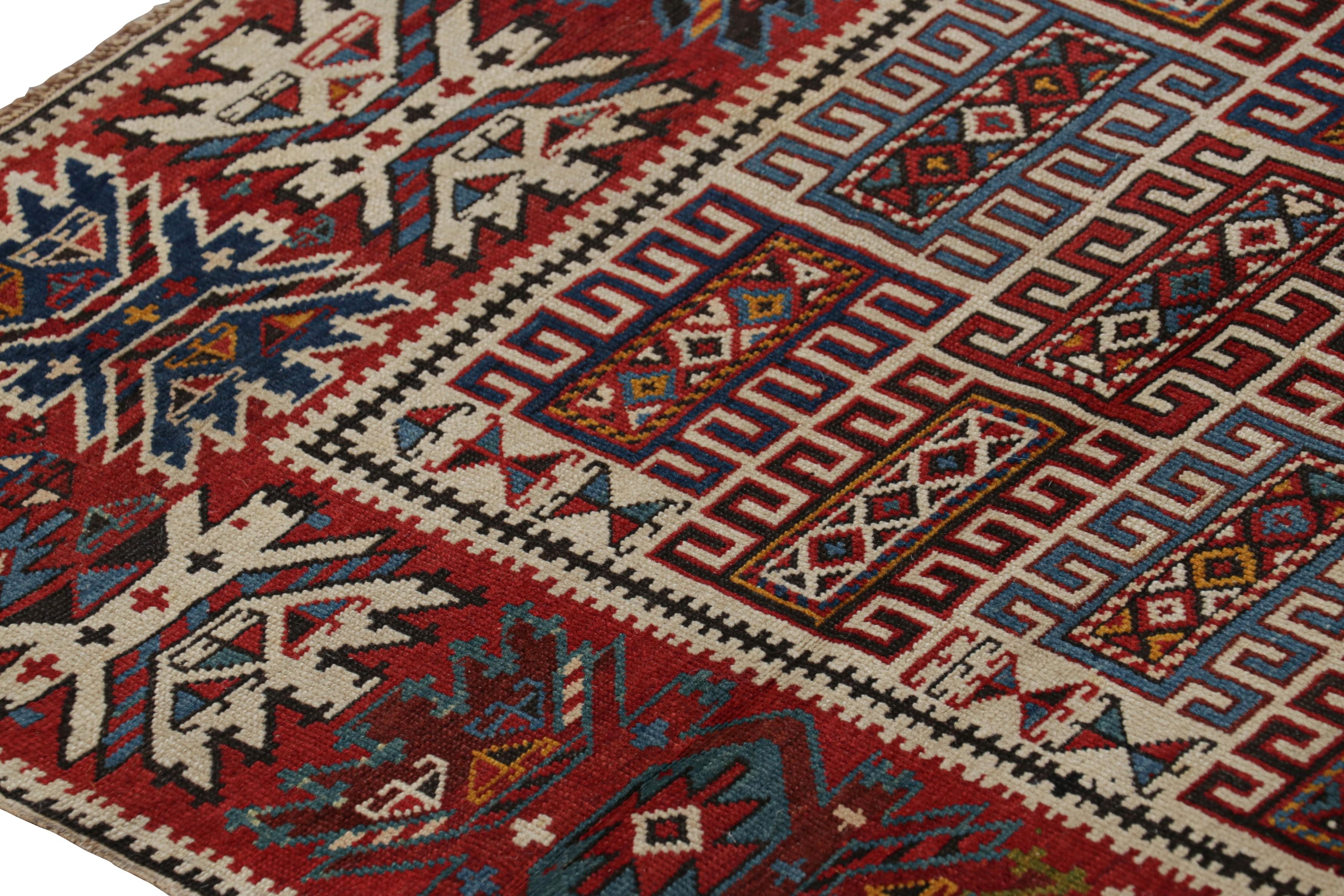 Türkischer Stammeskunst-Läufer in Rot mit bunten Medaillons, Vintage  Rug & Kilim (Handgeknüpft) im Angebot