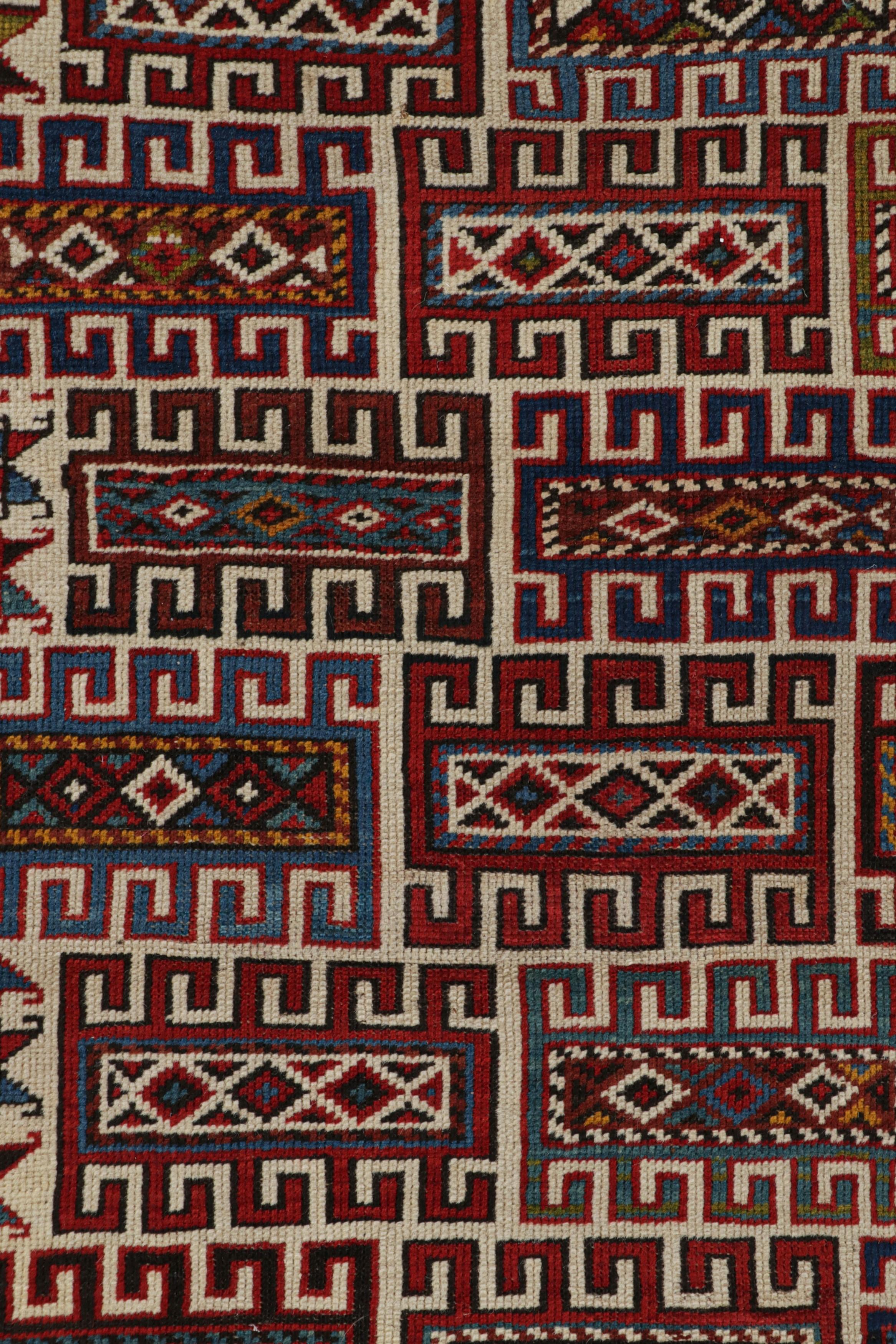 Türkischer Stammeskunst-Läufer in Rot mit bunten Medaillons, Vintage  Rug & Kilim (Wolle) im Angebot