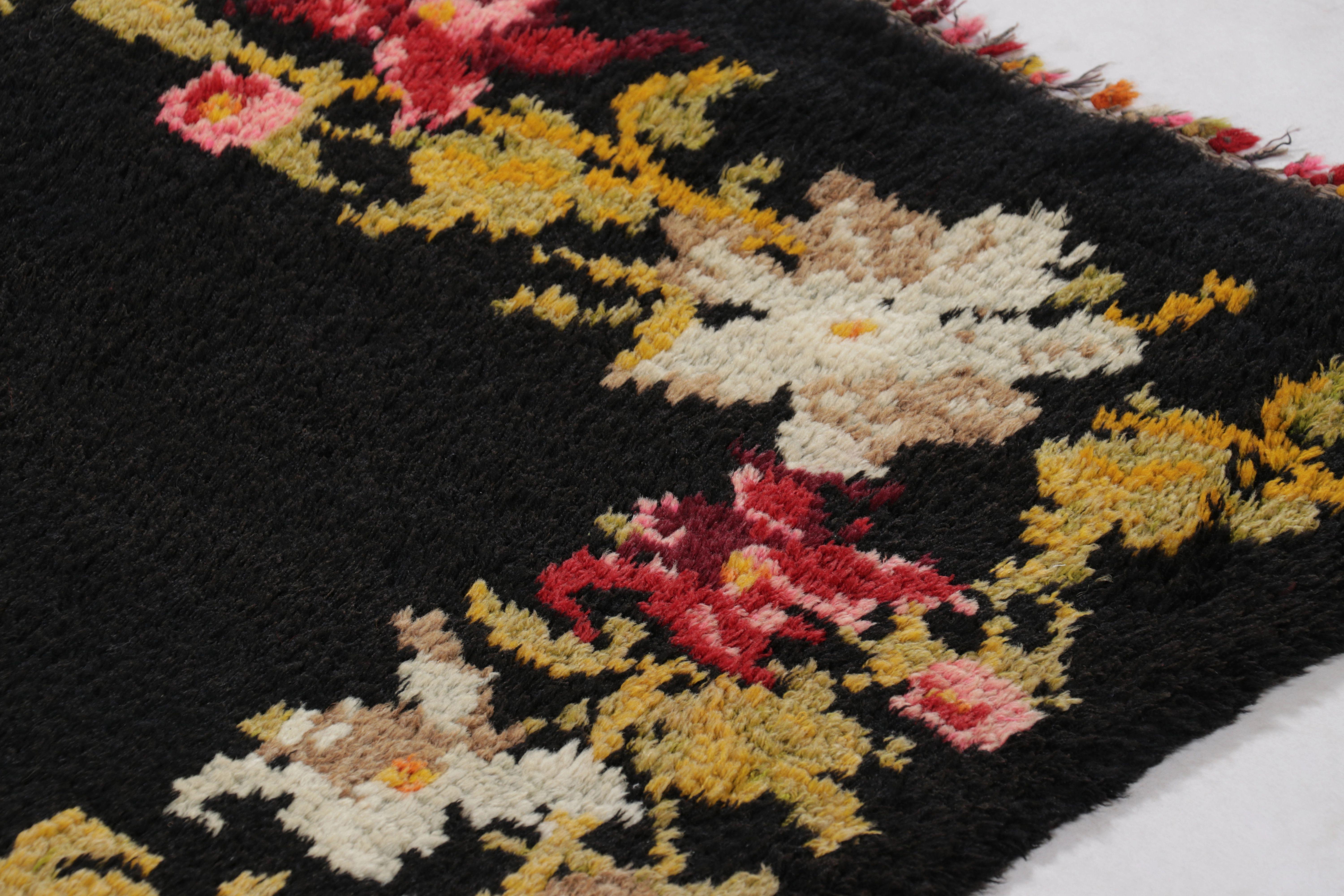 Wool Vintage Turkish Tulu, Bessarabian Inspired Floral Rug Rose Motif - Rug & Kilim For Sale