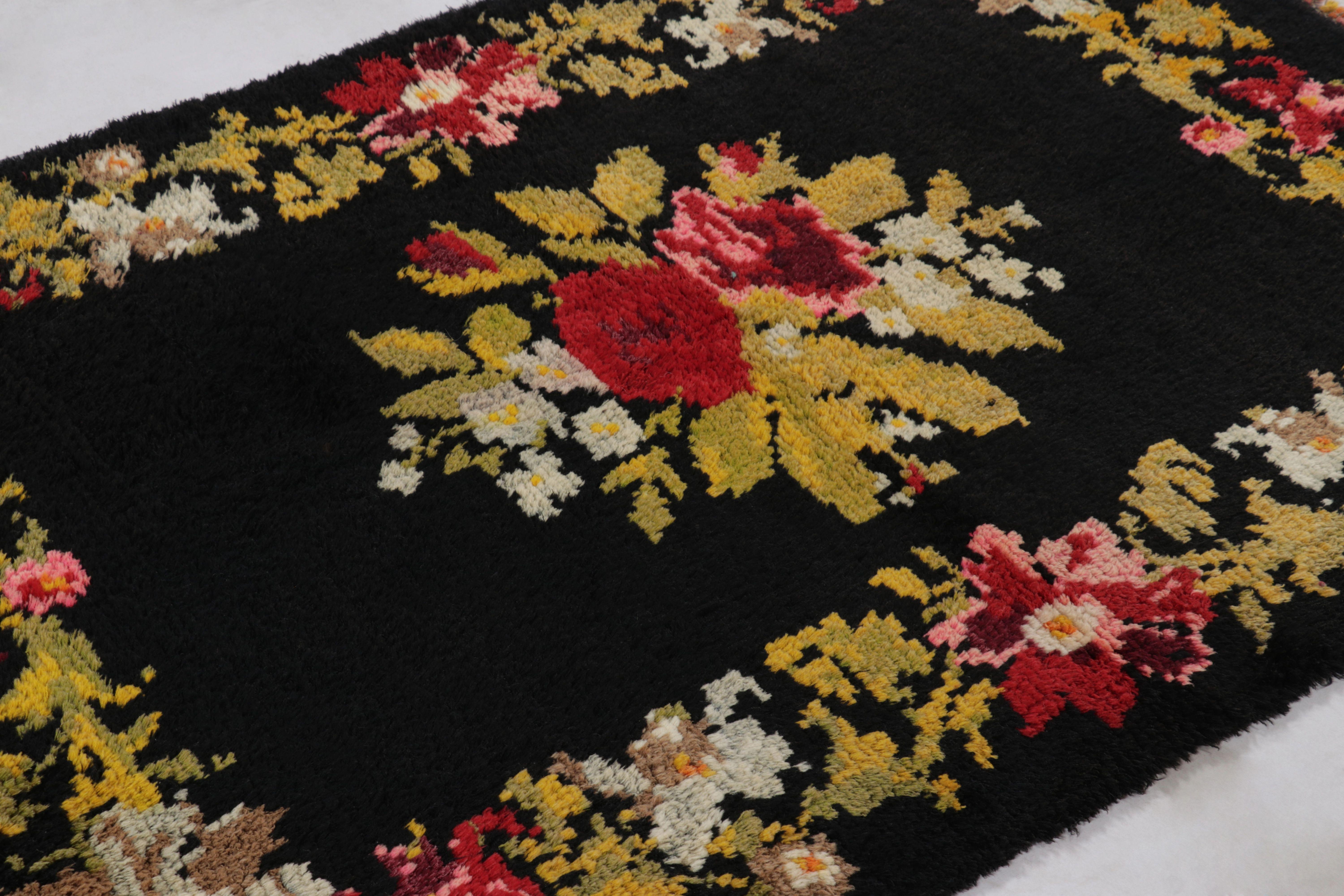 Vintage Turkish Tulu, Bessarabian Inspired Floral Rug Rose Motif - Rug & Kilim For Sale 1
