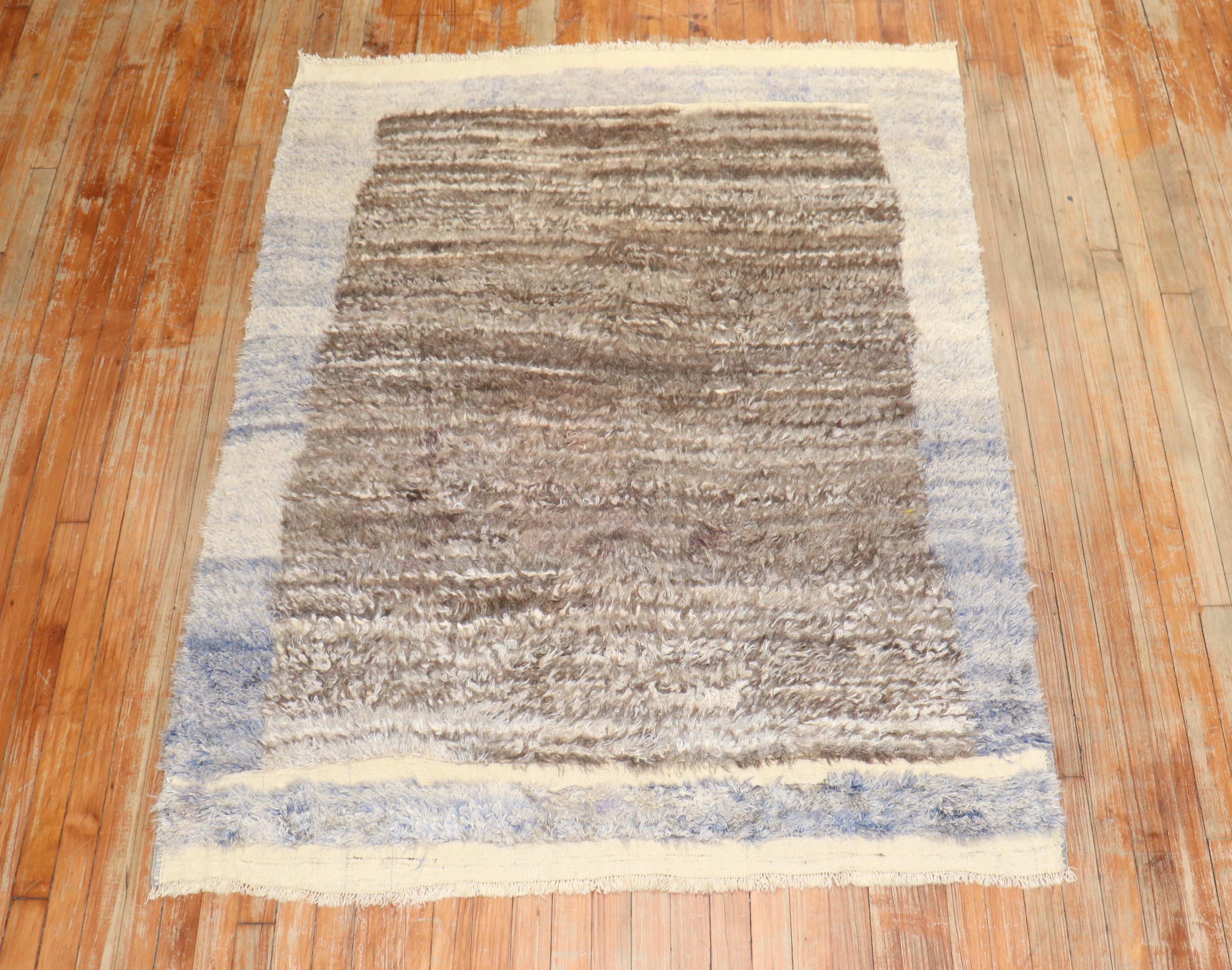 Türkischer Tulu-Teppich aus der Mitte des 20.

um das 20. Jahrhundert. Maße: 4'6