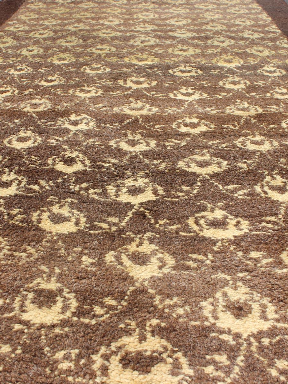Vintage Turkish Tulu Carpet in Brown All-Over Design For Sale 1