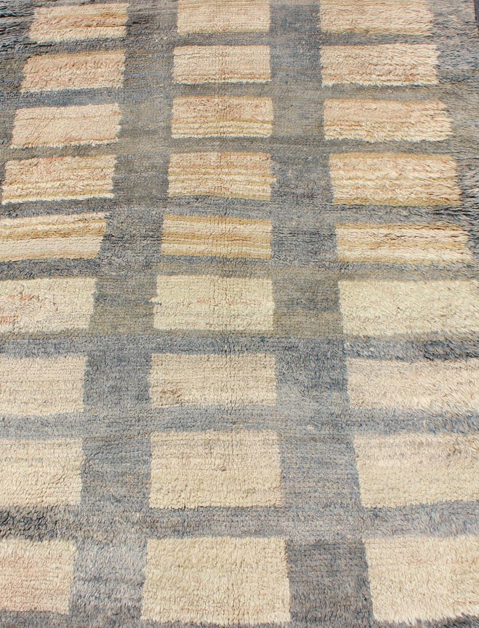 Vintage Turkish Tulu Carpet with Sand Rectangles with Gray Outlines  For Sale 4