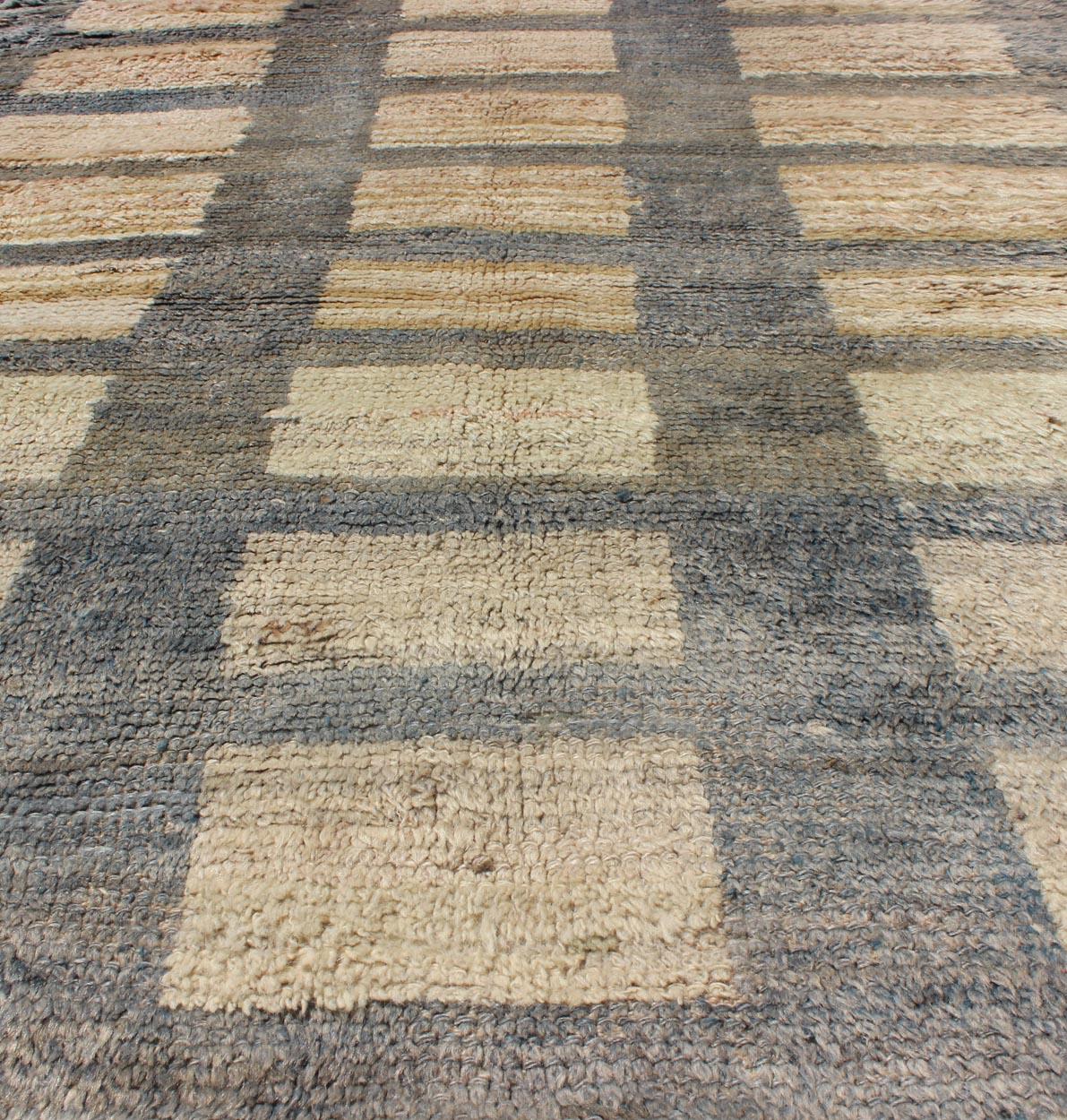 Vintage Turkish Tulu Carpet with Sand Rectangles with Gray Outlines  For Sale 5