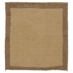 Tappeto turco vintage Tulu, campo beige con bordo marrone in morbido vello - Rug 
Kilim