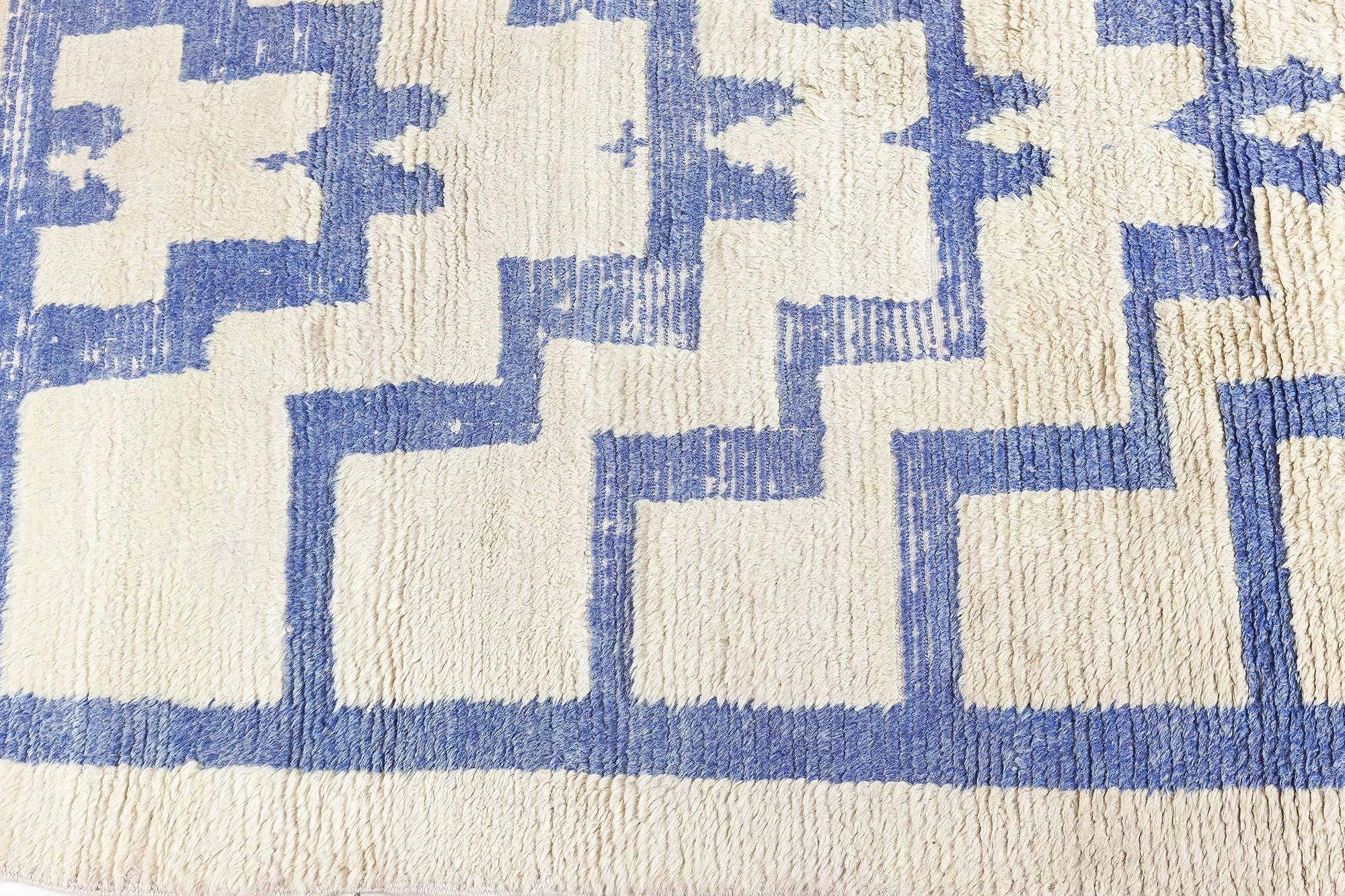 Vintage Turkish Tulu Rug Doris Leslie Blau
Size: 4'3