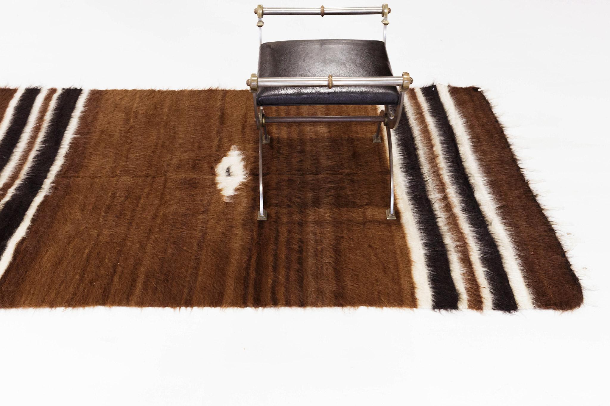 Alfombra turca Tulu vintage mediados del siglo XX en venta