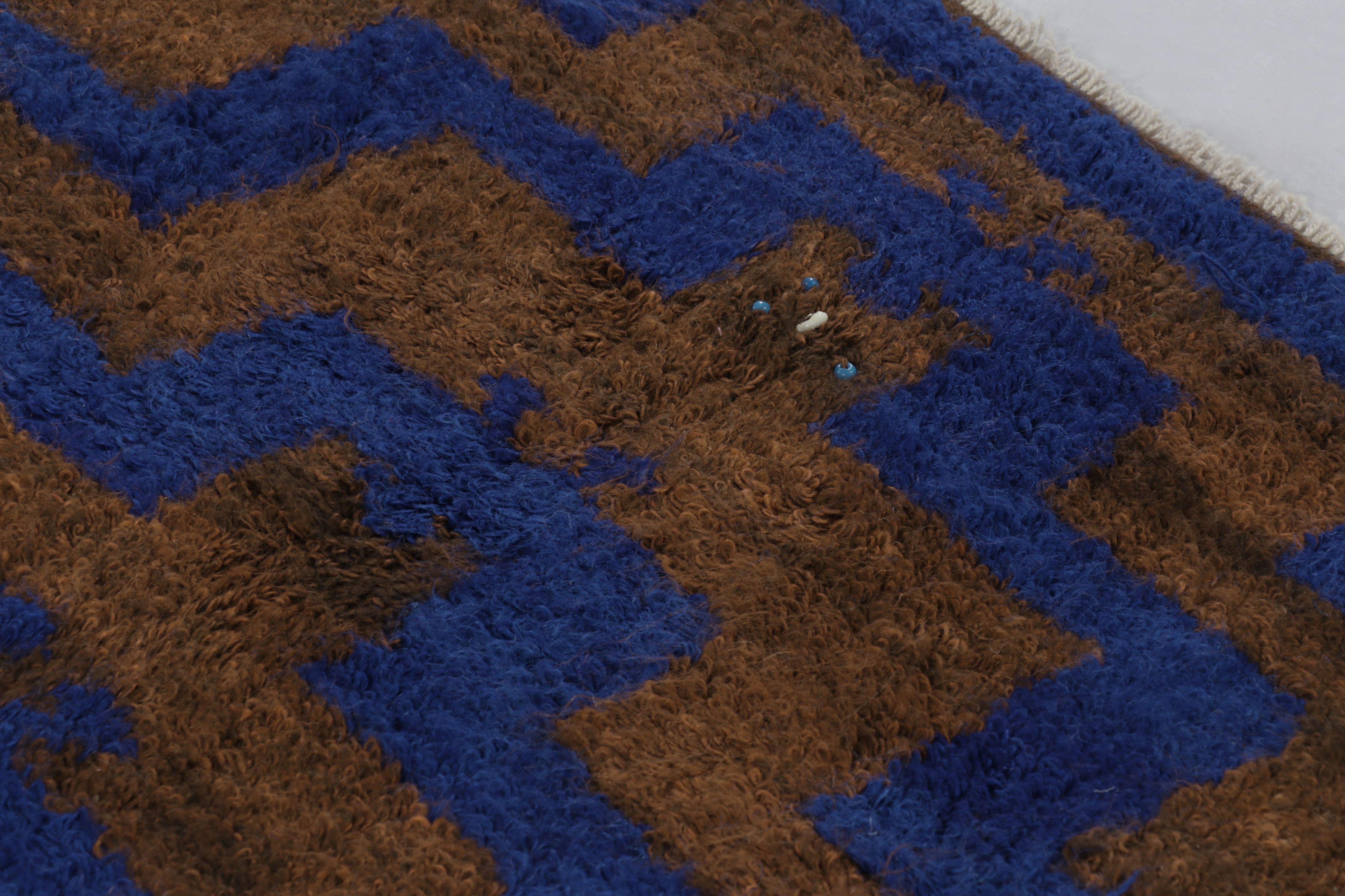 Annodato a mano Tappeto turco vintage Tulu, blu navy e marrone con motivo geometrico - Rug & Kilim in vendita