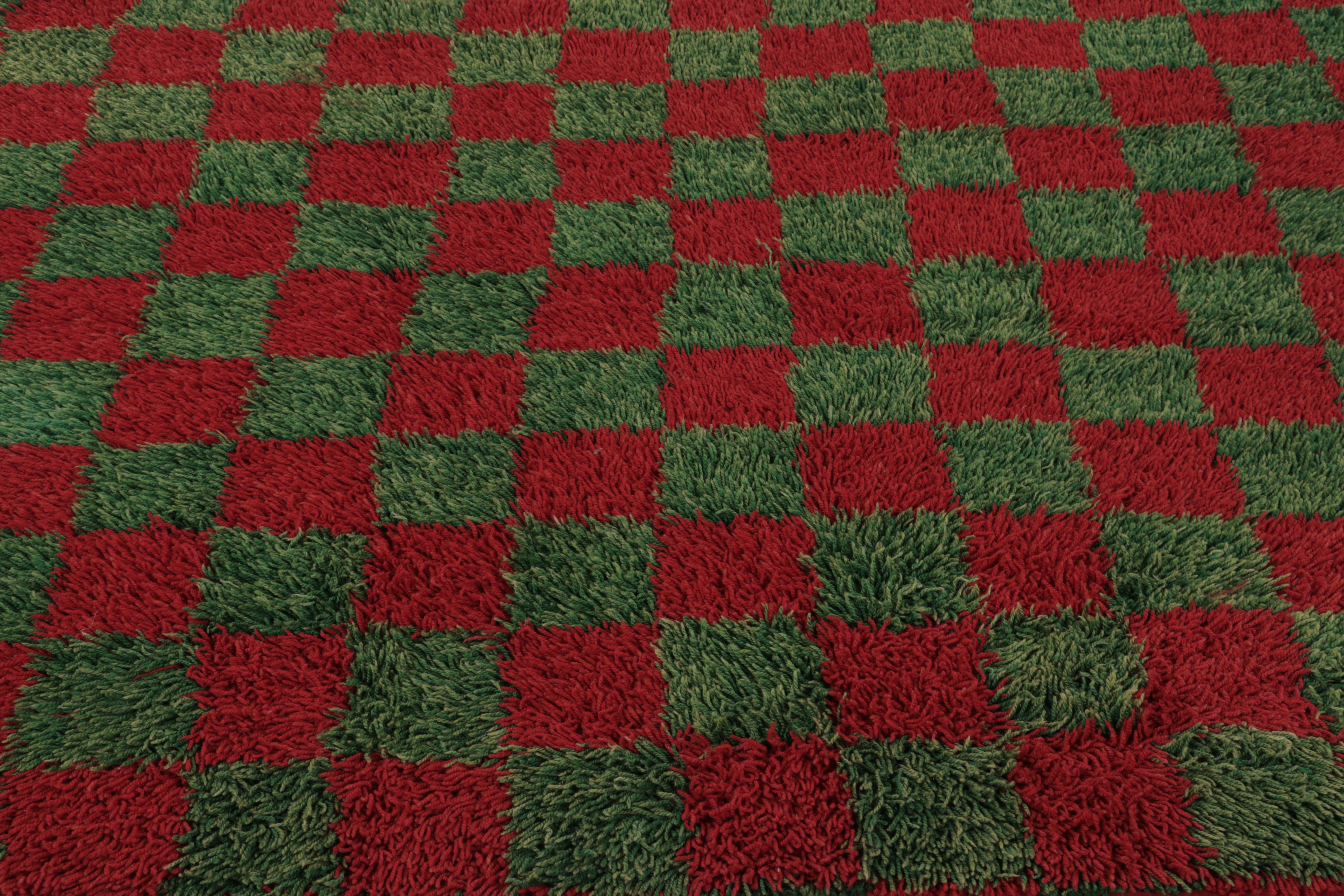 Milieu du XVIIe siècle Tapis Tulu turc vintage, motif en damier rouge et vert - Rug & Kilim en vente